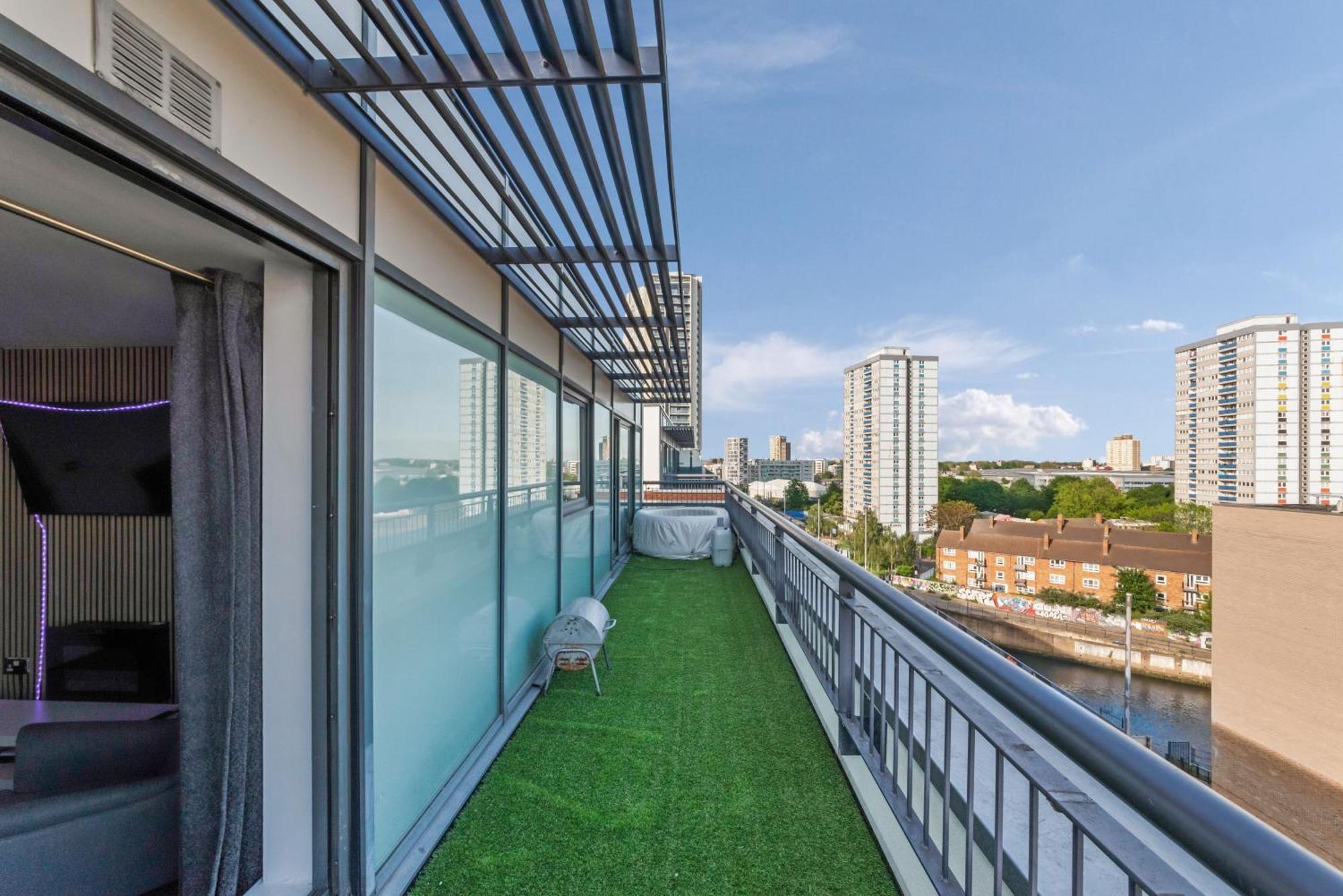 Penthouse W/ Hot Tub Near Stratford, Westfield Apartamento Londres