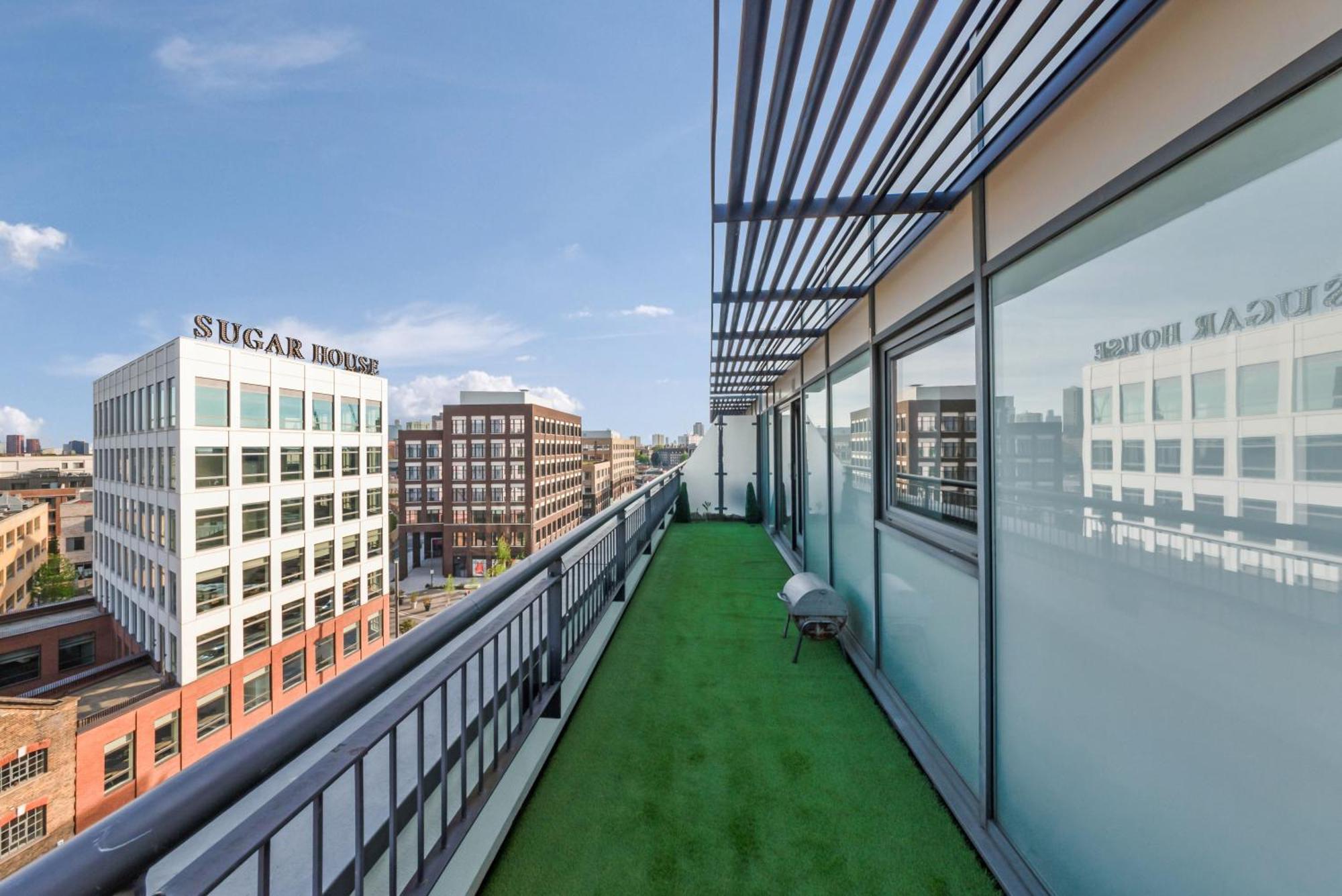 Penthouse W/ Hot Tub Near Stratford, Westfield Apartamento *