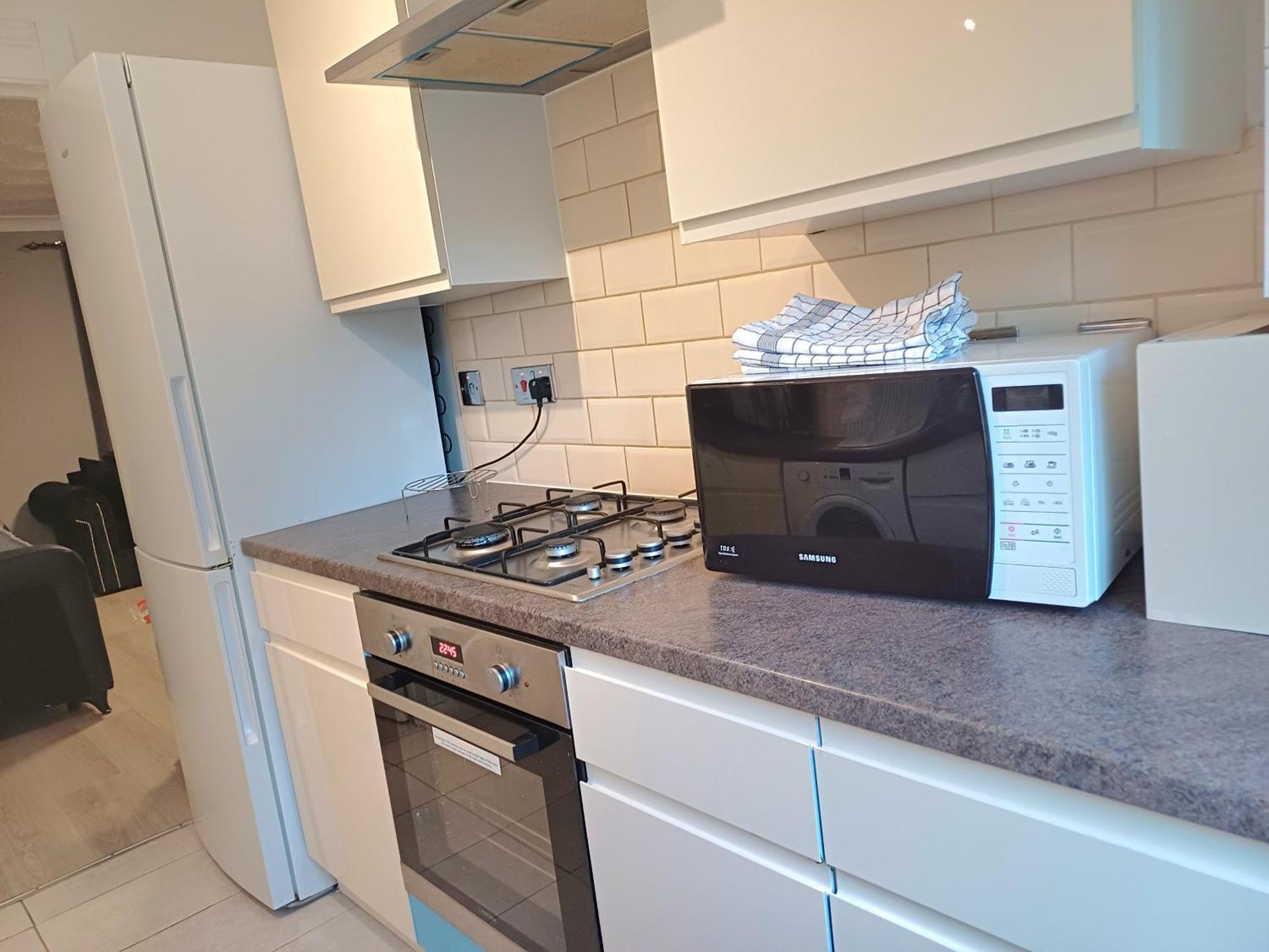 Fantastic Cozy 3bed Hse Excel Free Parking Wifi Sleeps 6