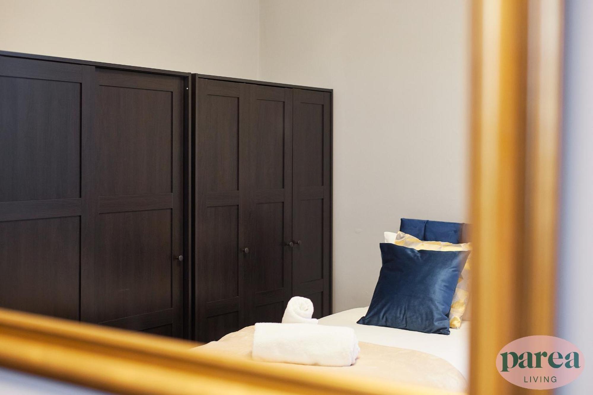 Parea Living - Leytonstone, 2-bedroom Serviced Apartment, Free Parking, Remote Working Londres