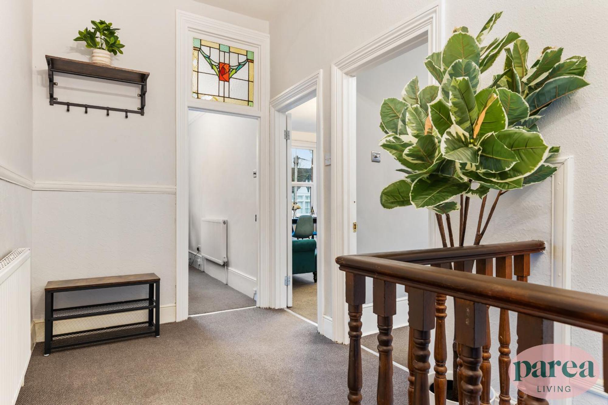 Parea Living - Leytonstone, 2-bedroom Serviced Apartment, Free Parking, Remote Working Londres