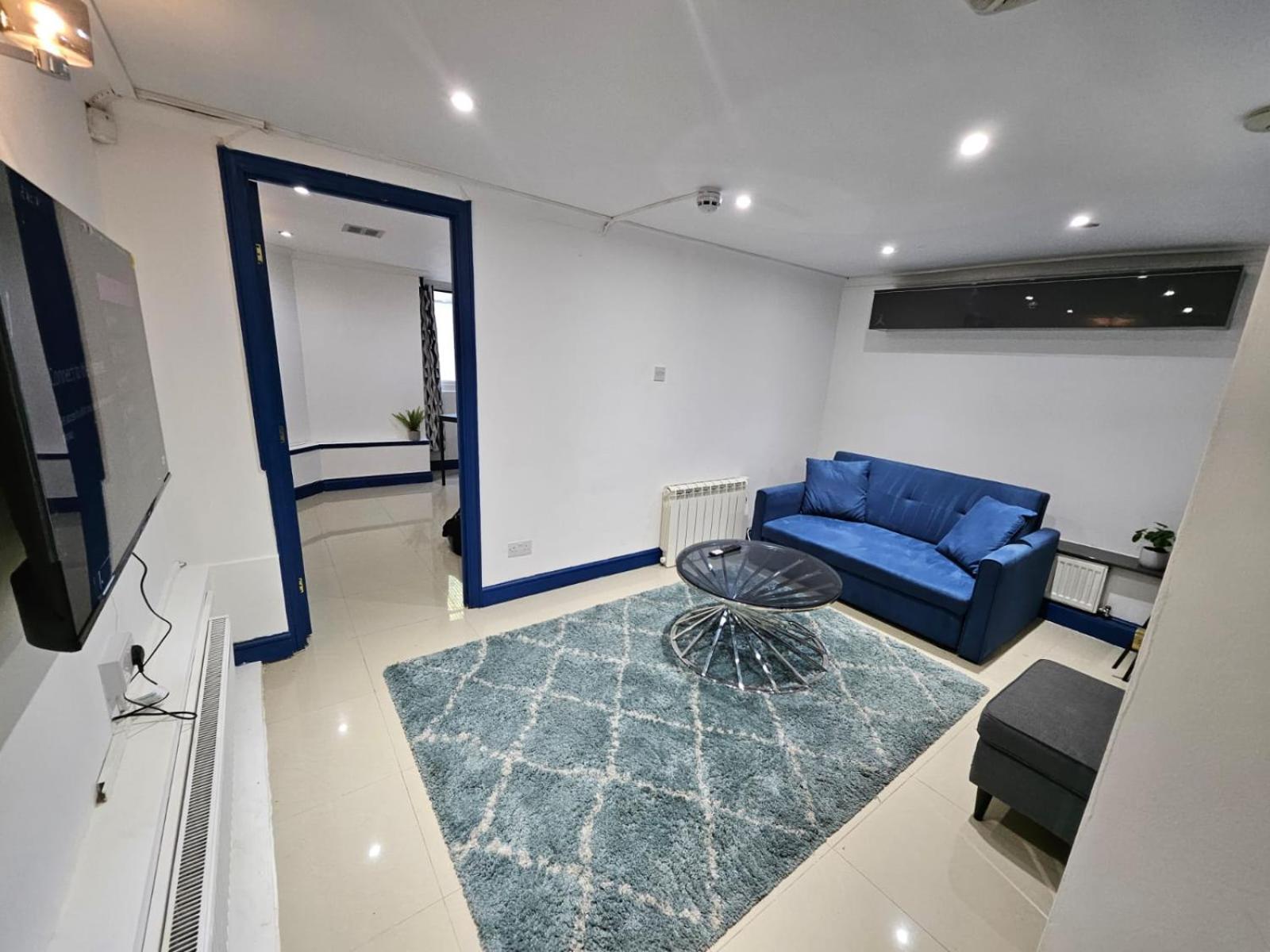 Savers Close To Emirates Stadium! * Londres
