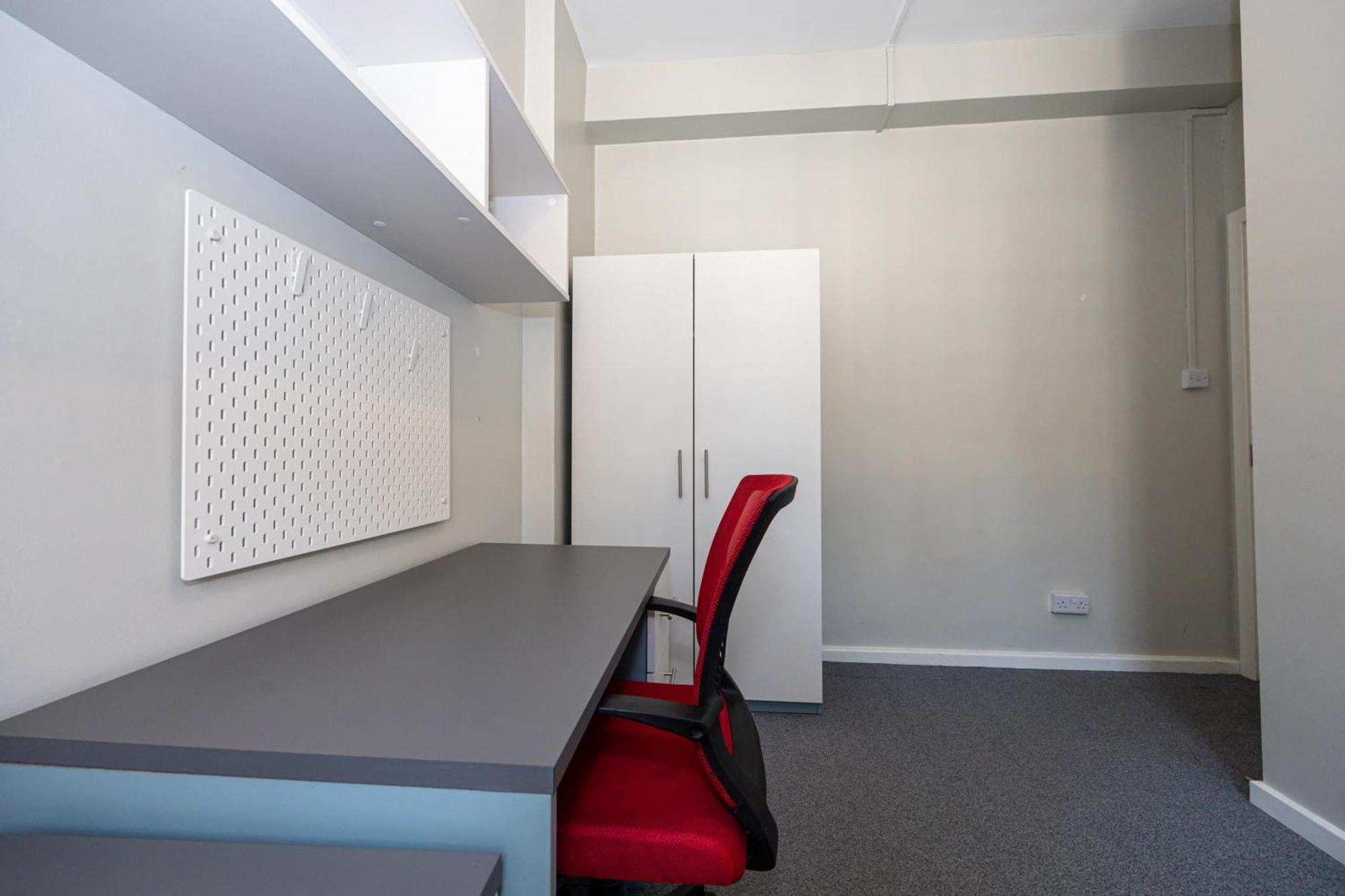 Spacious With Shared Facilities Londres