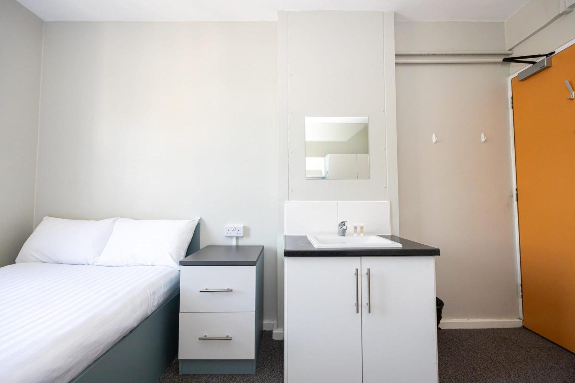 Apartamento Spacious With Shared Facilities *