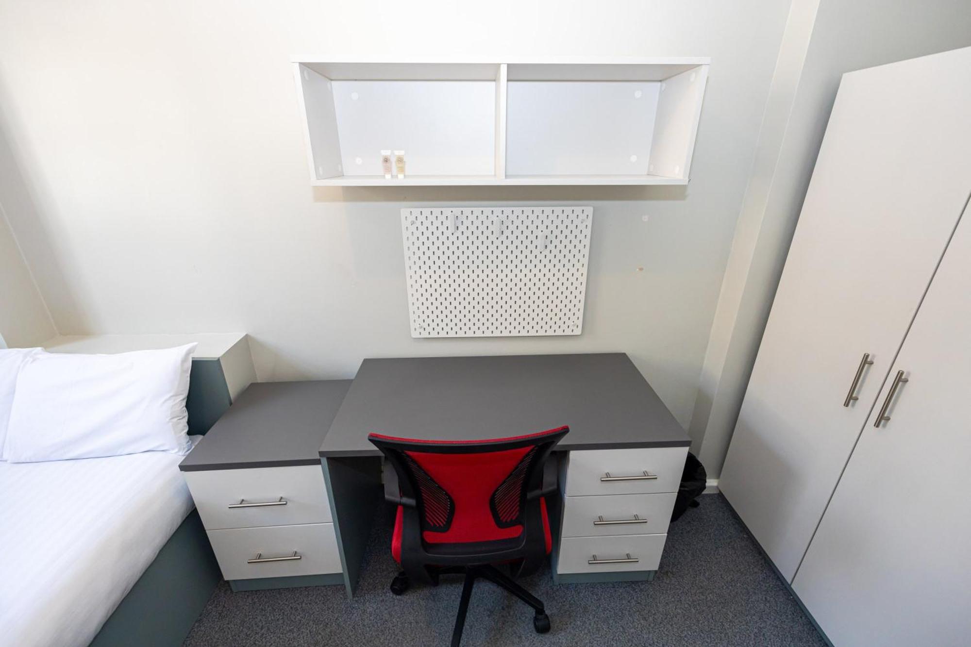 Spacious With Shared Facilities Londres