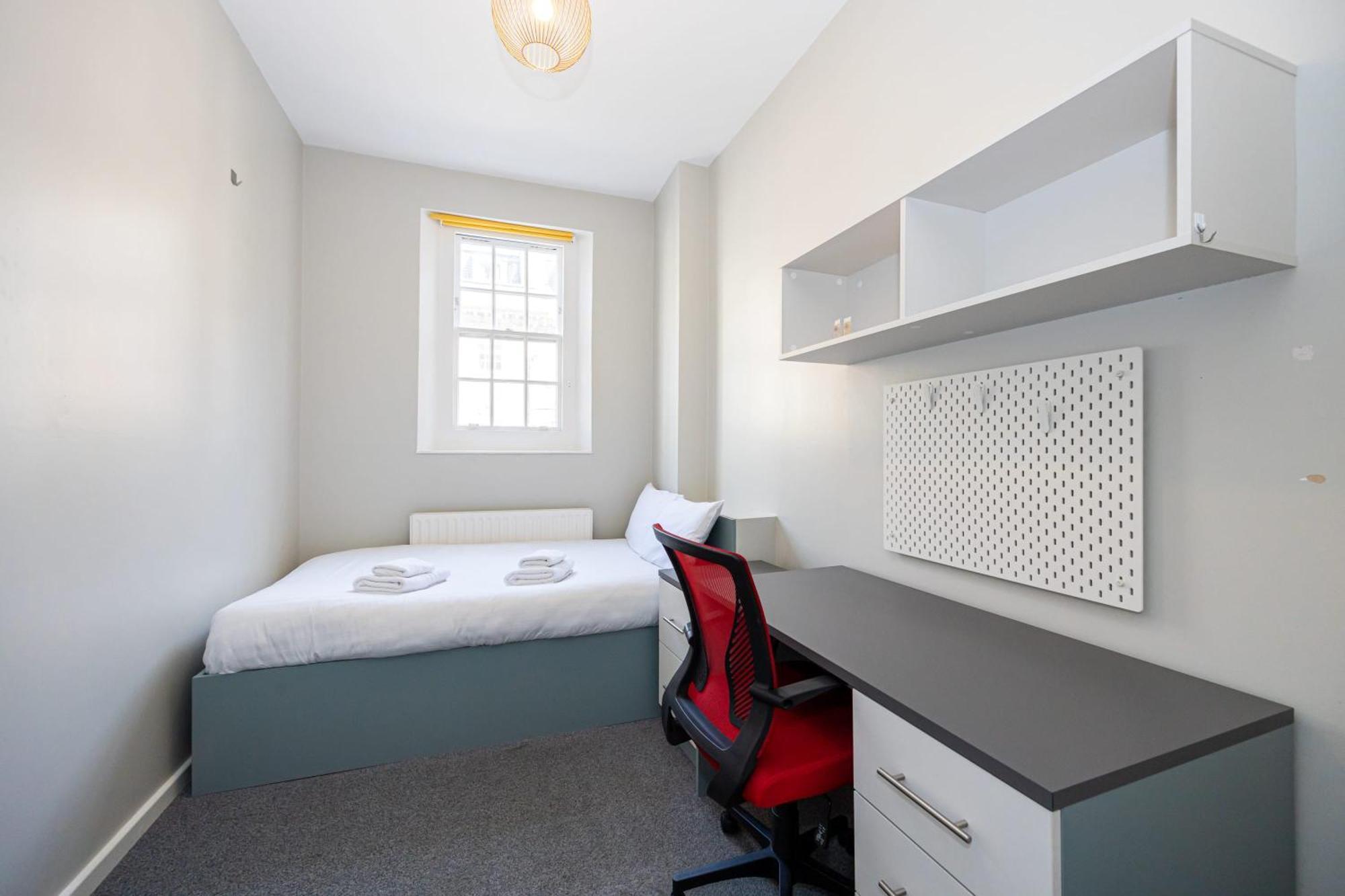 Spacious With Shared Facilities