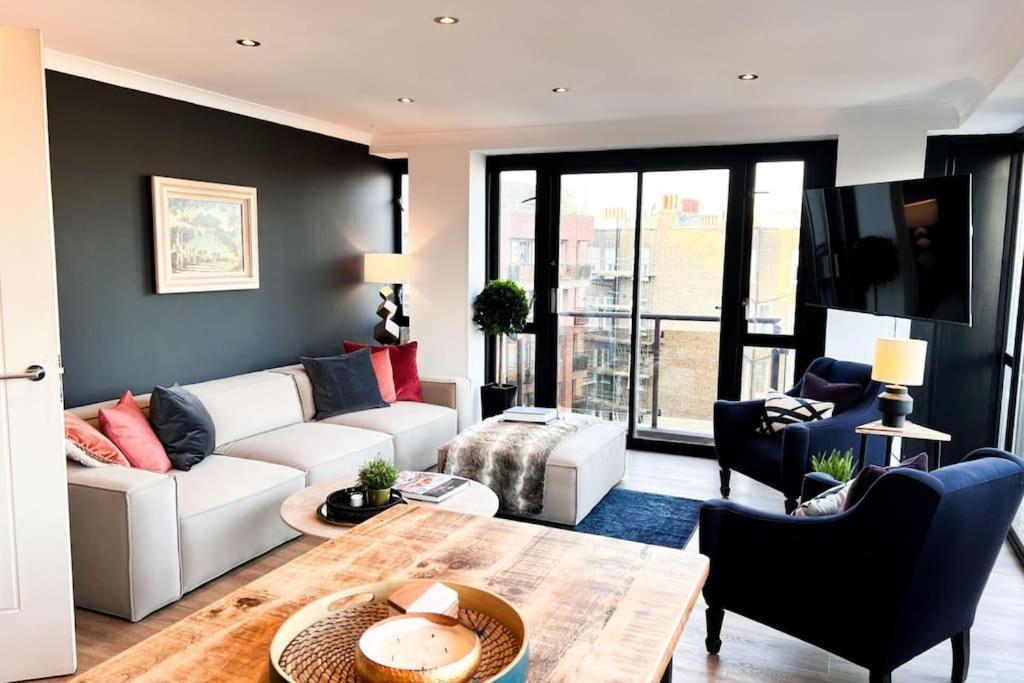 The View - Kensington