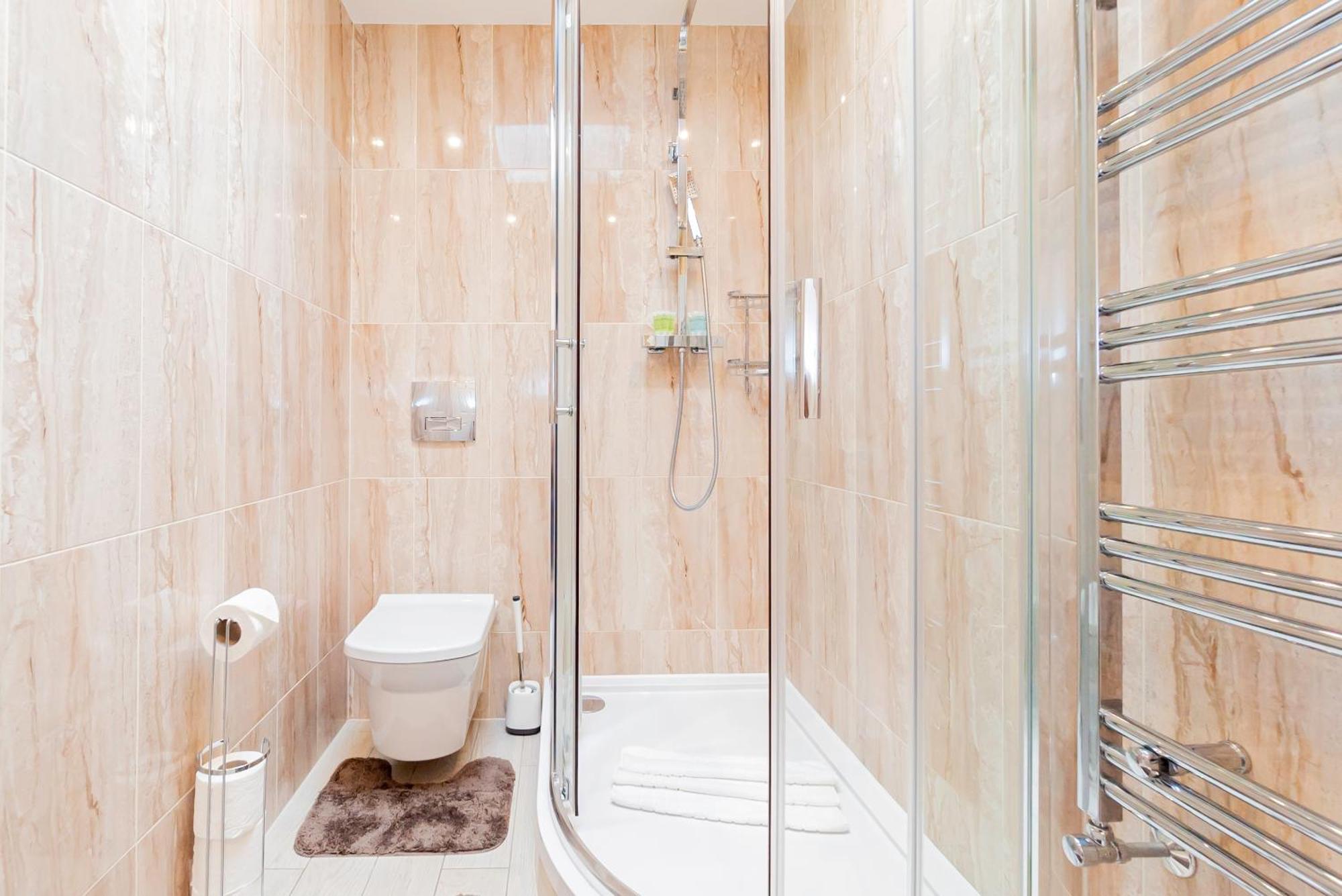 Battersea 2-bedroom Top-floor With Cozy Balcony Appartement *
