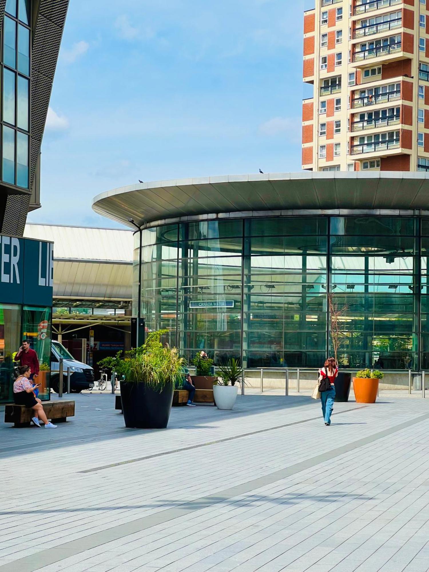 Canada Water Se16 7aq 2bed 2bathroom Ap * London