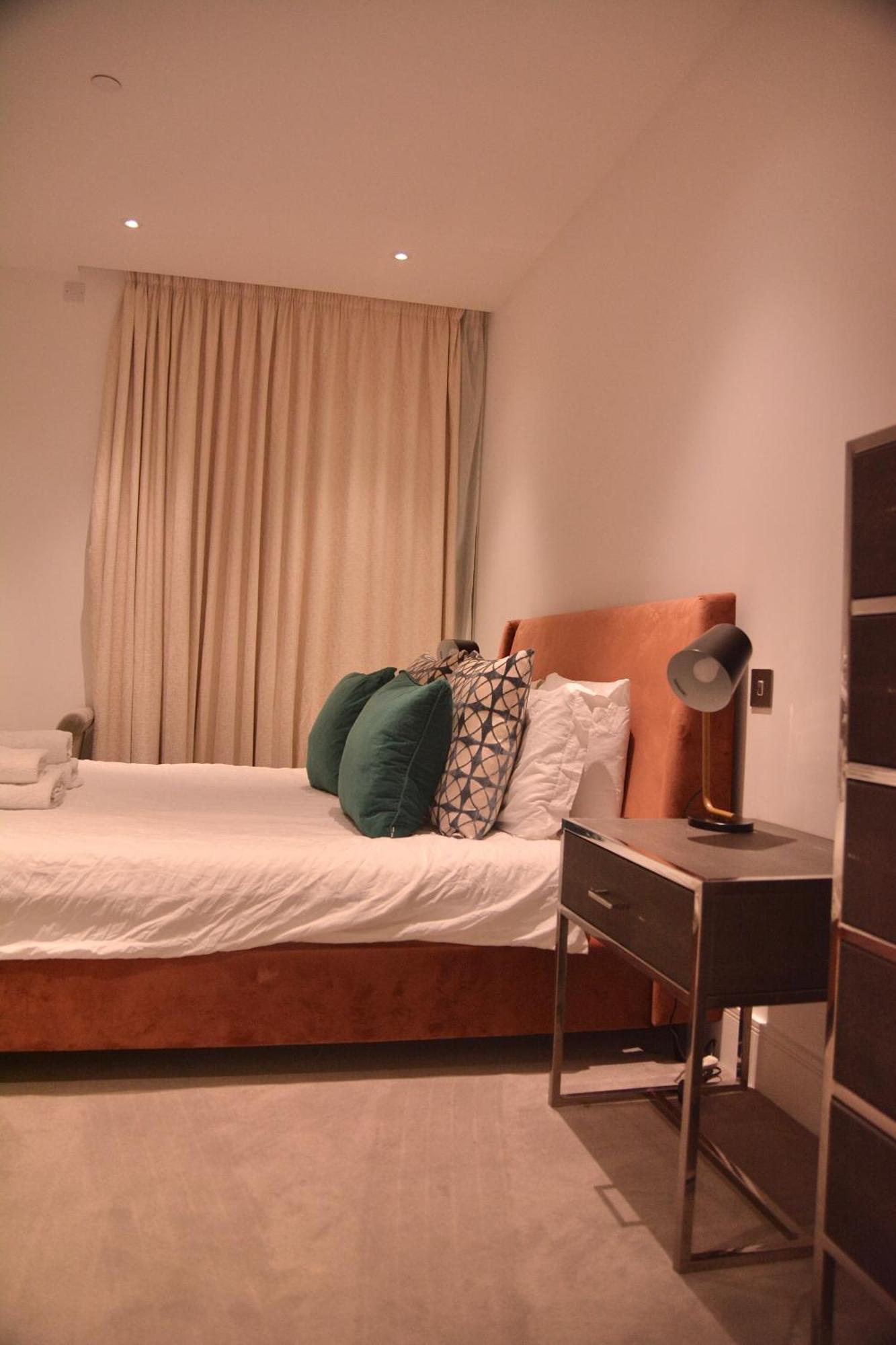 250 Road 2 Bollinder Place Ec1v 2ah 2bed Luxury Apartments-this Is Full Address * London