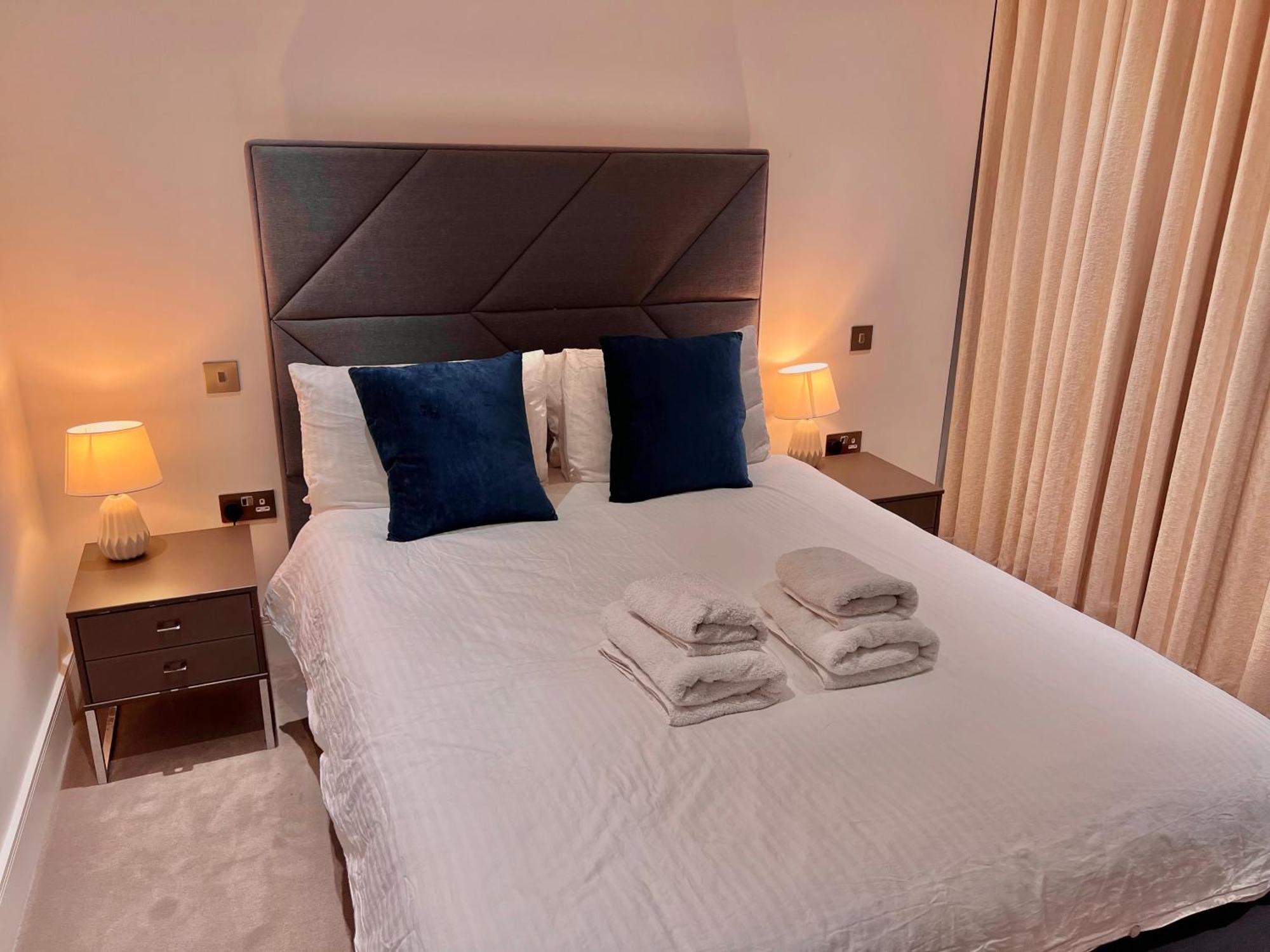 250 Road 2 Bollinder Place Ec1v 2ah 2bed Luxury Apartments-this Is Full Address