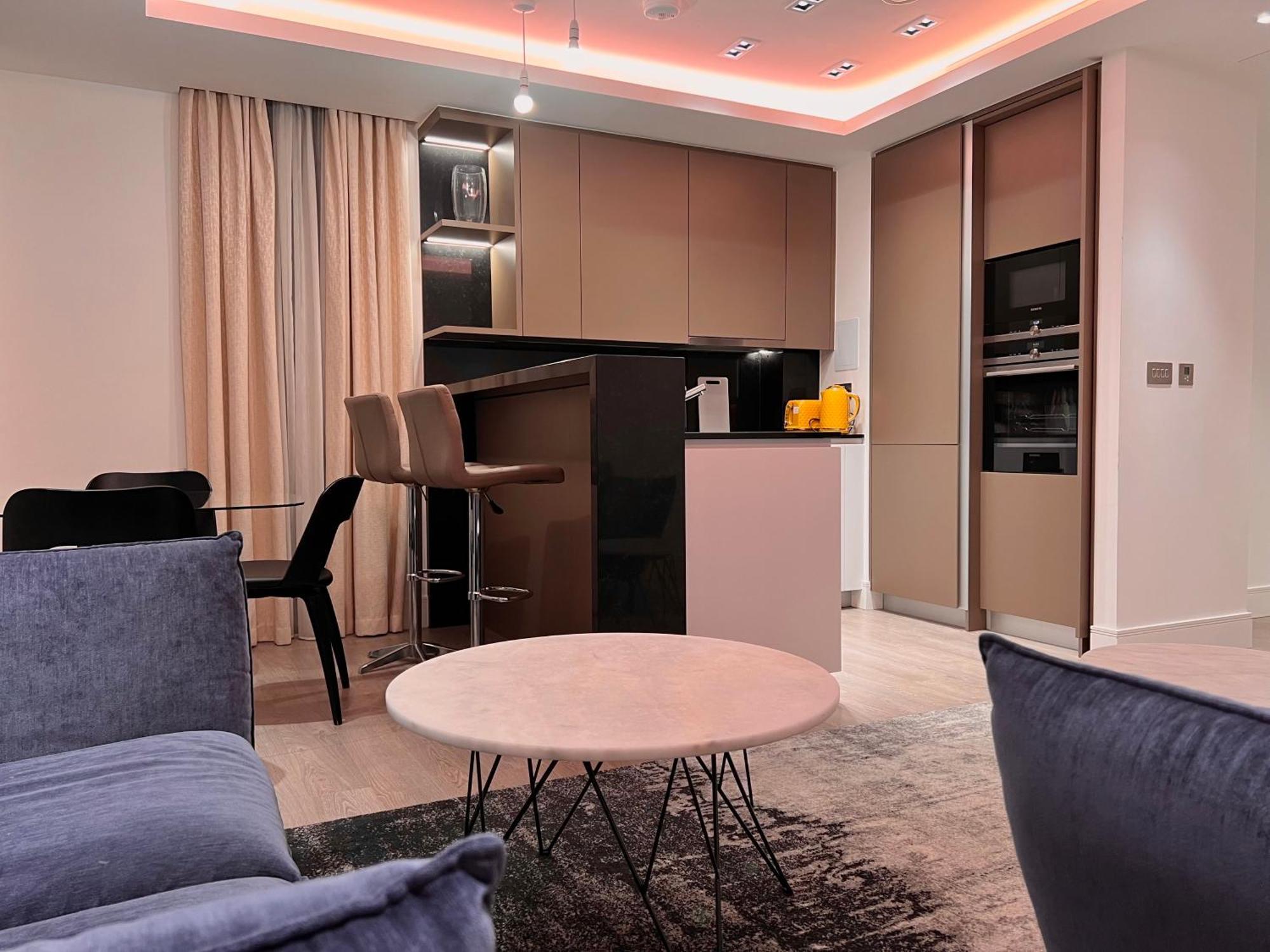 250 Road 2 Bollinder Place Ec1v 2ah 2bed Luxury Apartments-this Is Full Address London