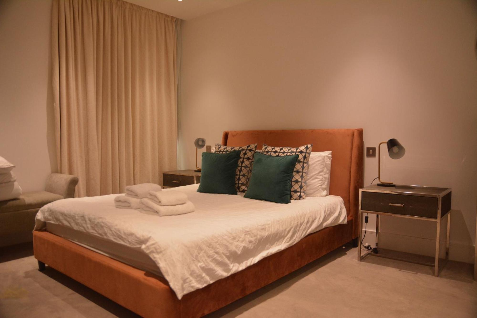 Apartment 250 Road 2 Bollinder Place Ec1v 2ah 2bed Luxury Apartments-this Is Full Address London