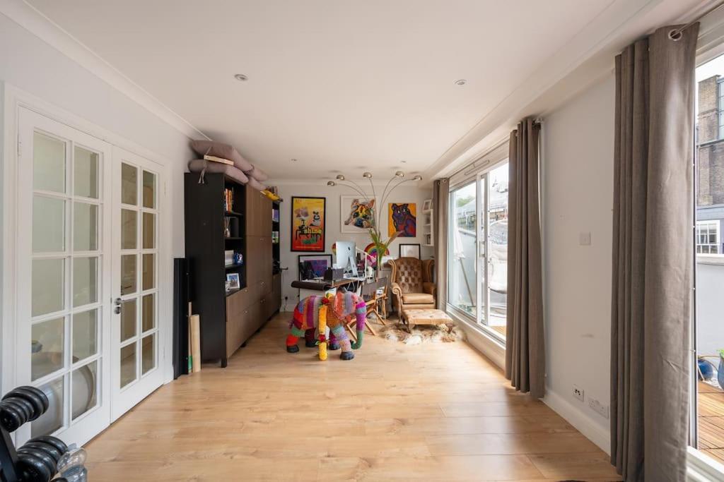 Hébergement de vacances 4 Bedroom House With Gym - Behind V&a Museum *