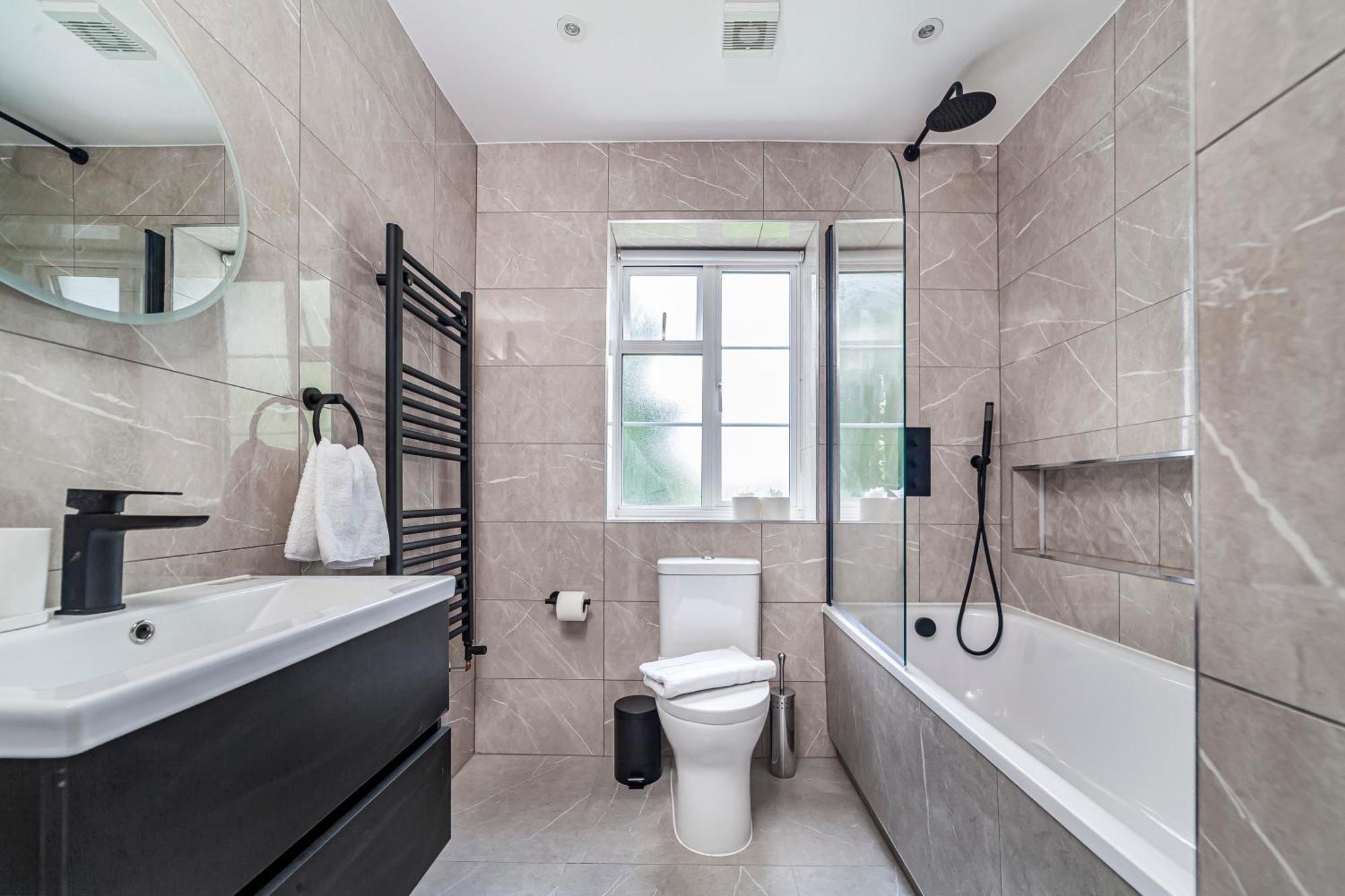 Apartamento Arte - Serviced For Leisure And Business - Private Parking - 12 Minutes Walking From Wembley Stadium Londres
