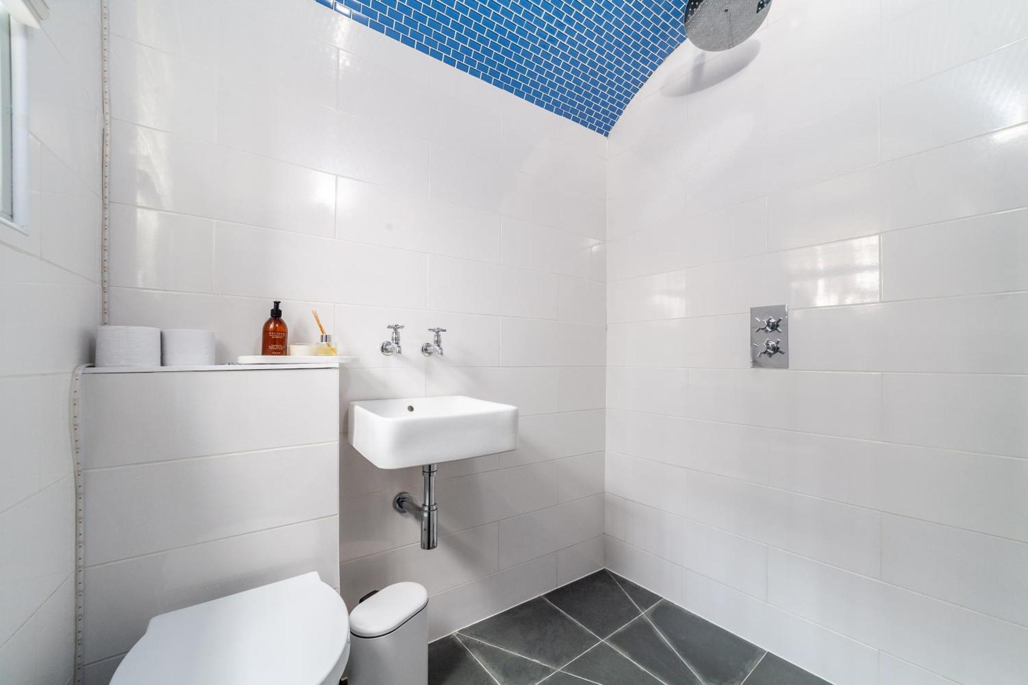 Stylish & Central 2-bed, 2-bath In Notting Hill Apartamento *