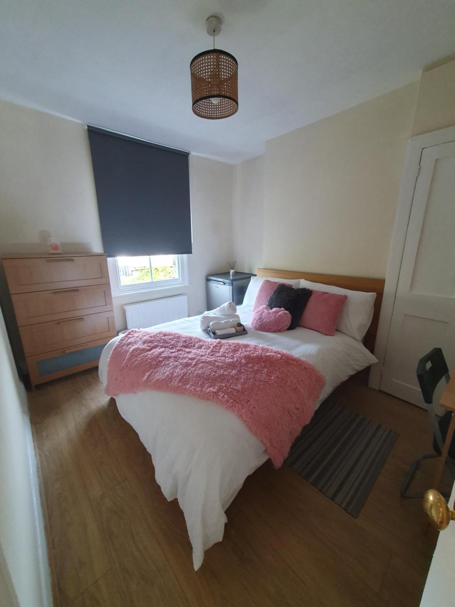 Comfy Bedroom D Maison d'hôtes