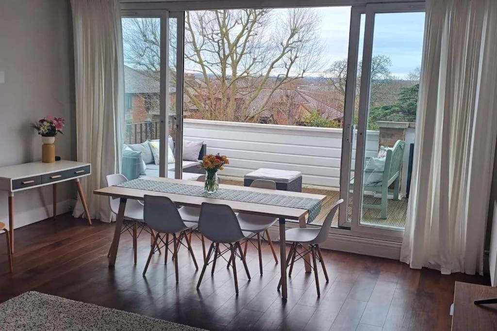Stunning Wimbledon Flat Apartamento