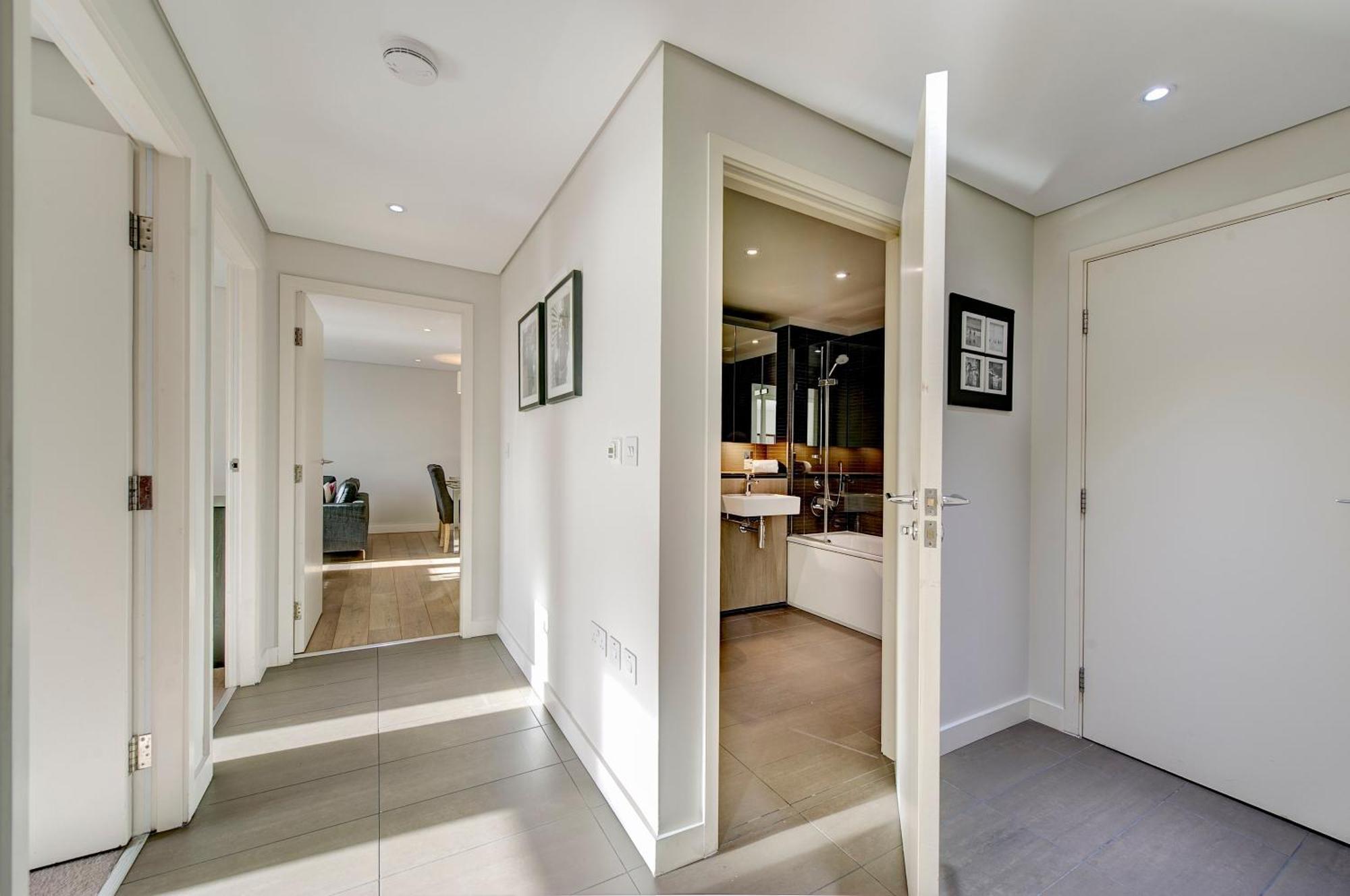 Merchant Square Apartment