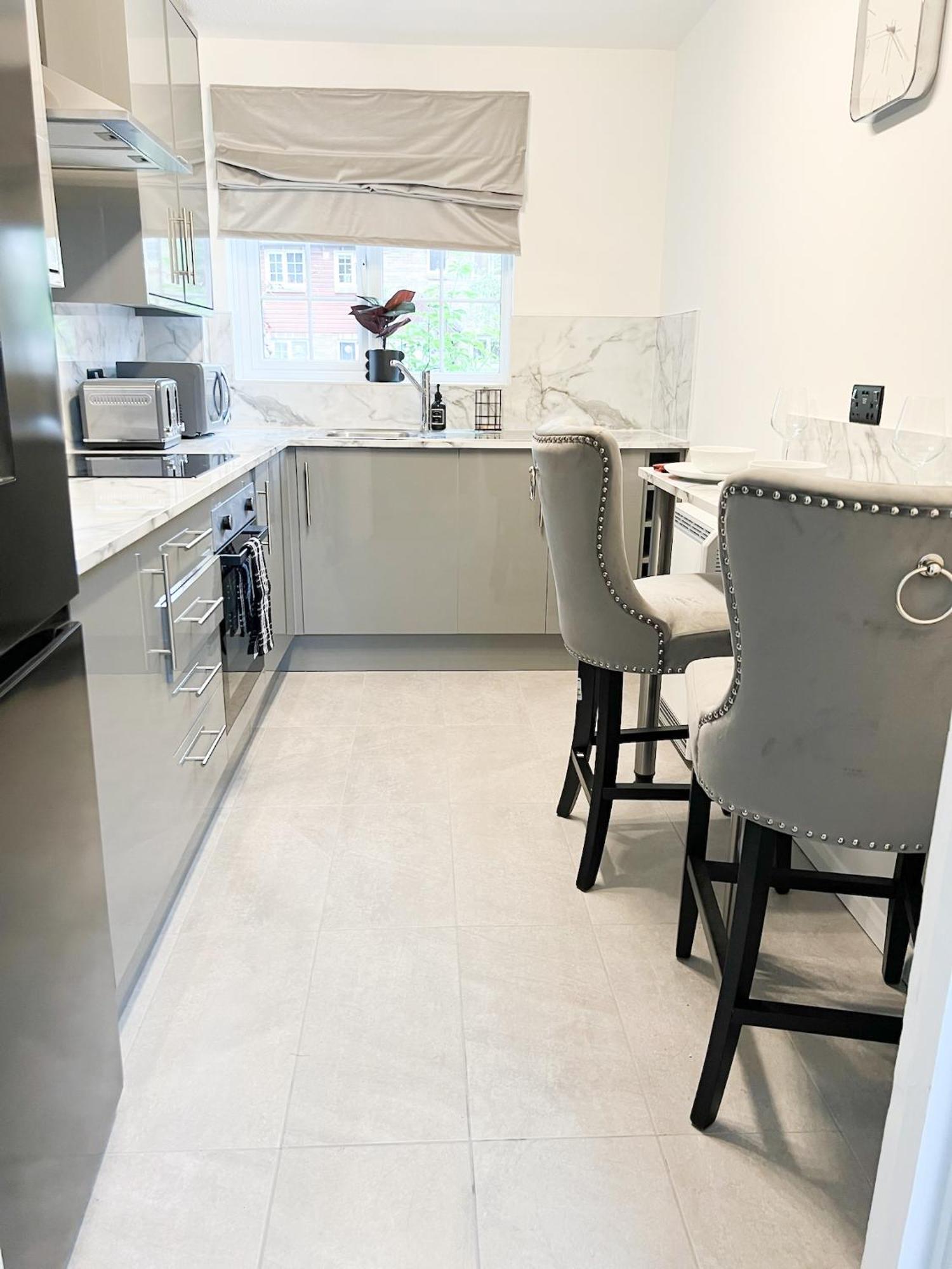 Beautiful In Beckton With Private Entrance And Garden Apartamento *