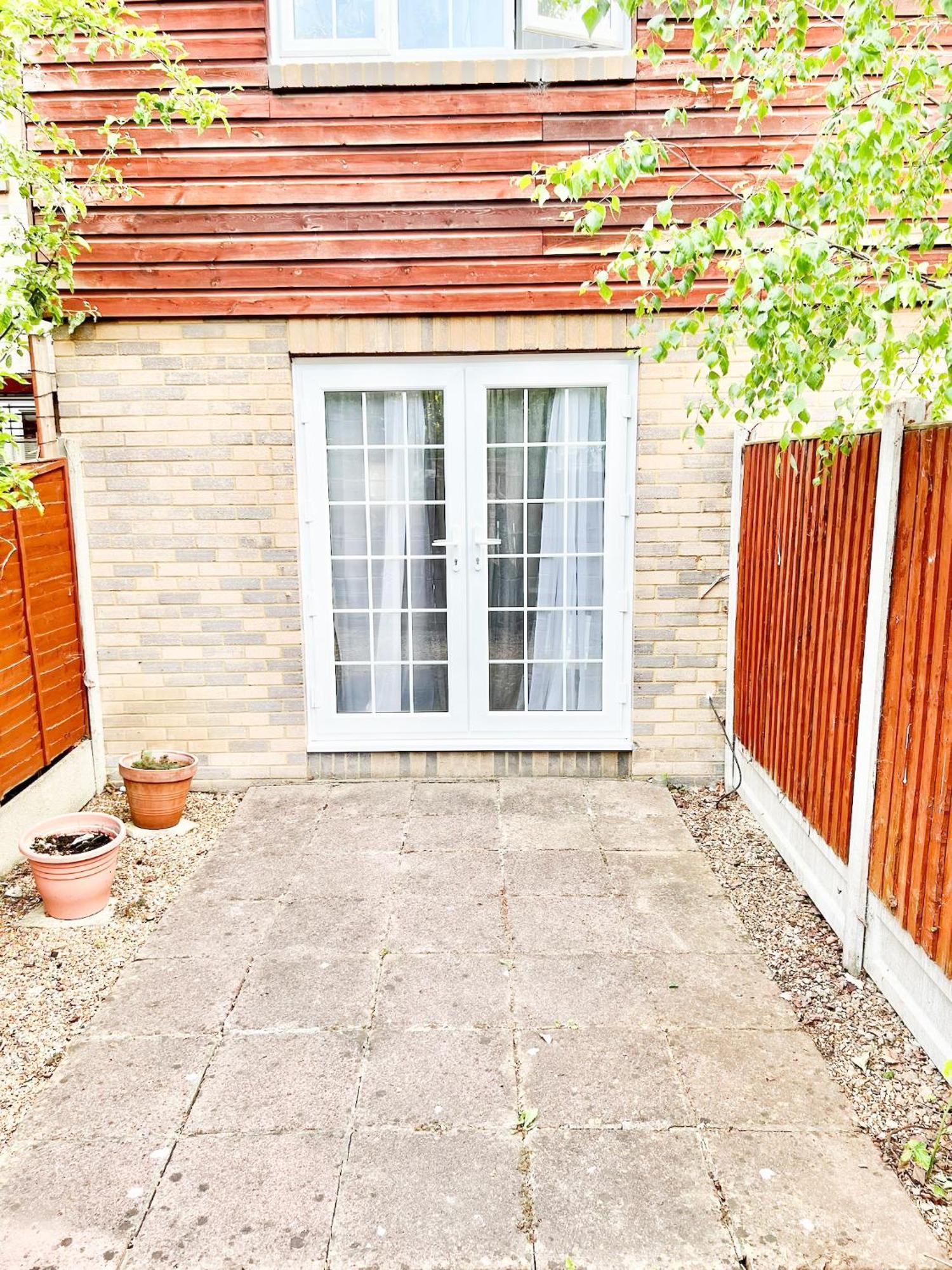 Beautiful In Beckton With Private Entrance And Garden Londres