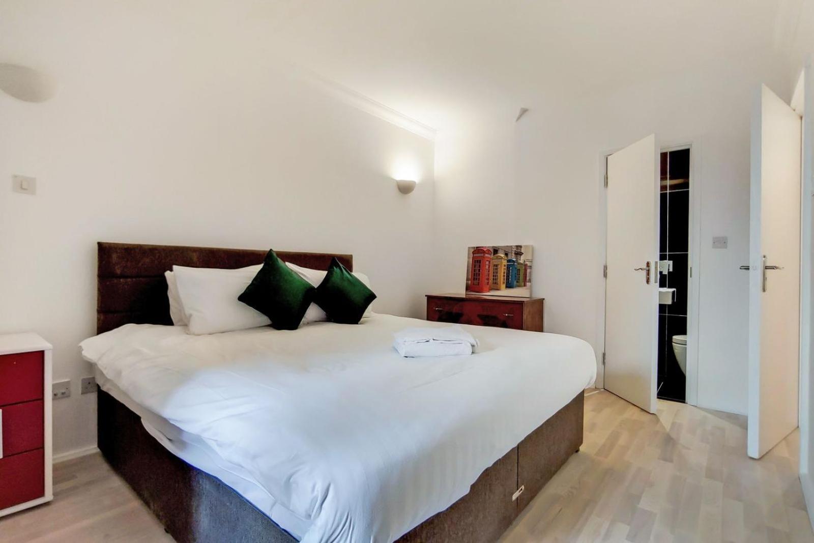 South Kensington - Point West Residences *