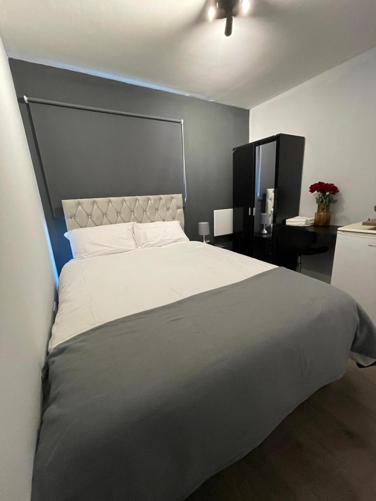 Homestay Letzi Private En-suite Near Wembley *