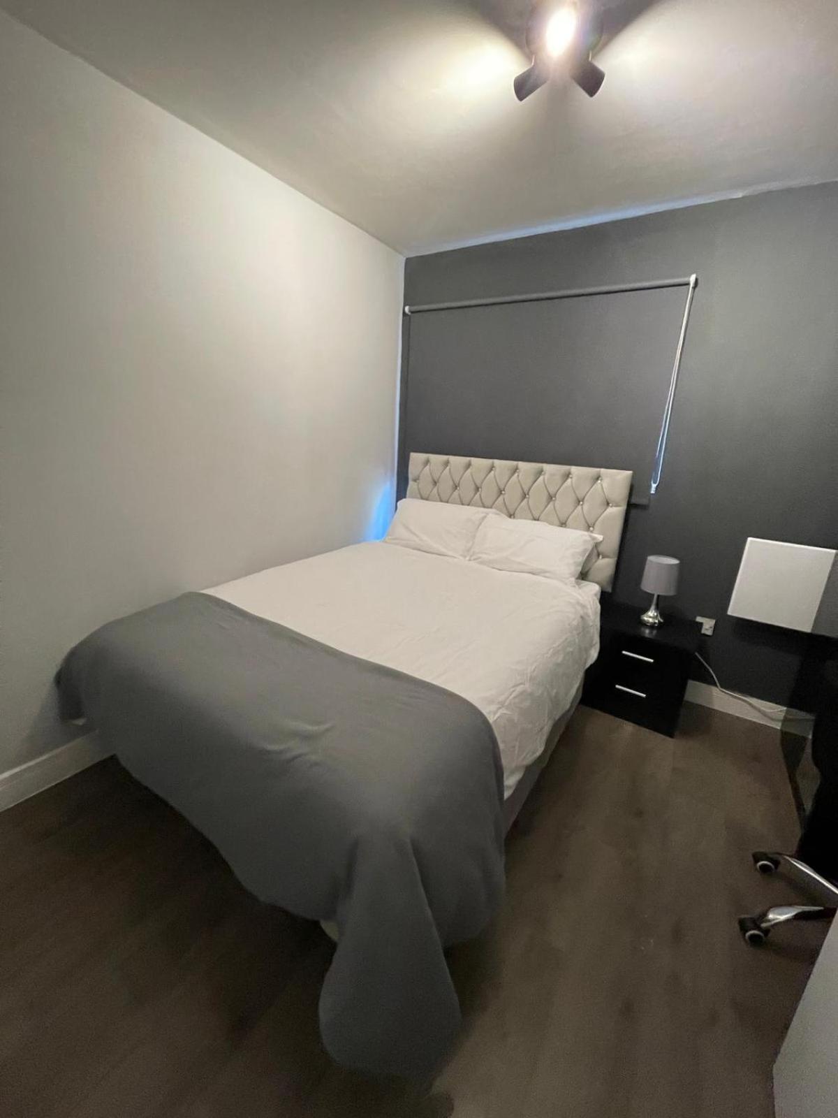 Letzi Private En-suite Near Wembley Homestay *