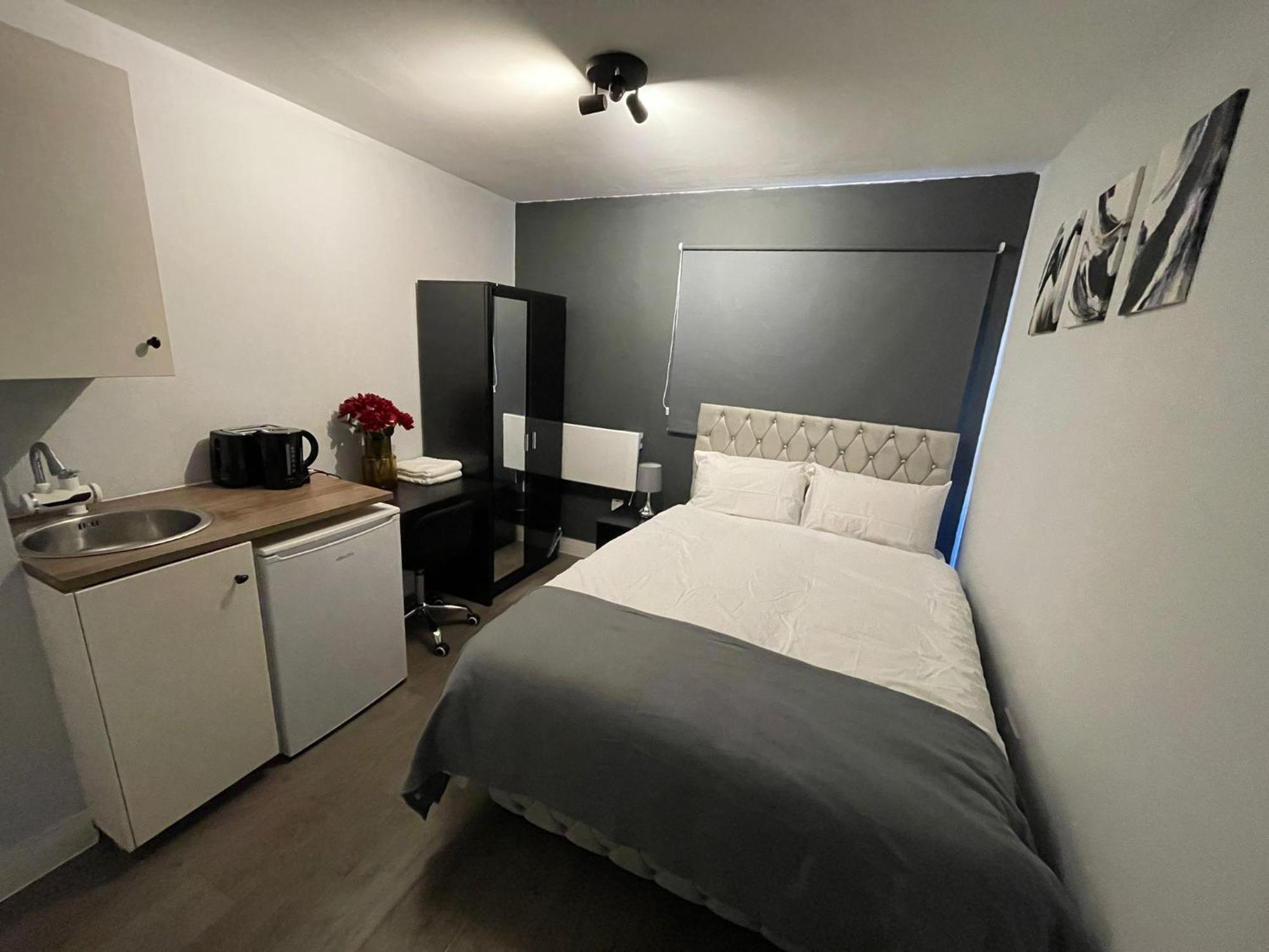 Homestay Letzi Premium Cozy Retreat Private En-suite Rooms, Wembley