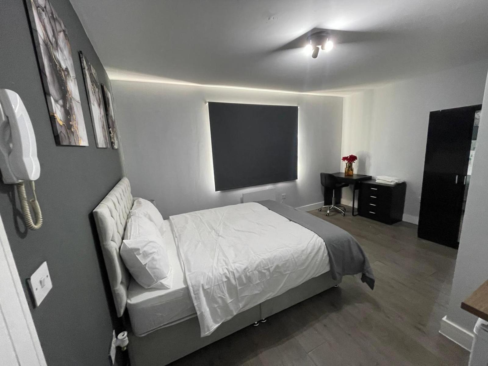 Homestay Letzi Private En-suite Near Wembley *