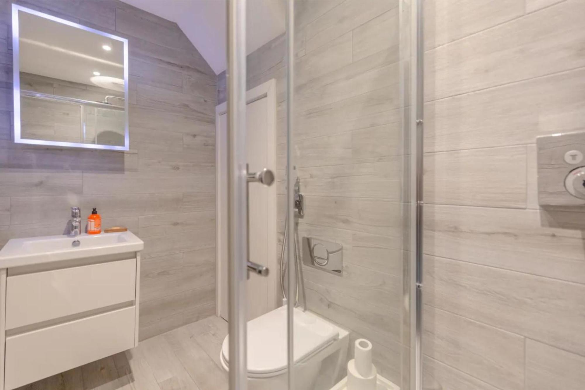 Appartement Sleek & Spacious 2bd Flat - Clapham *