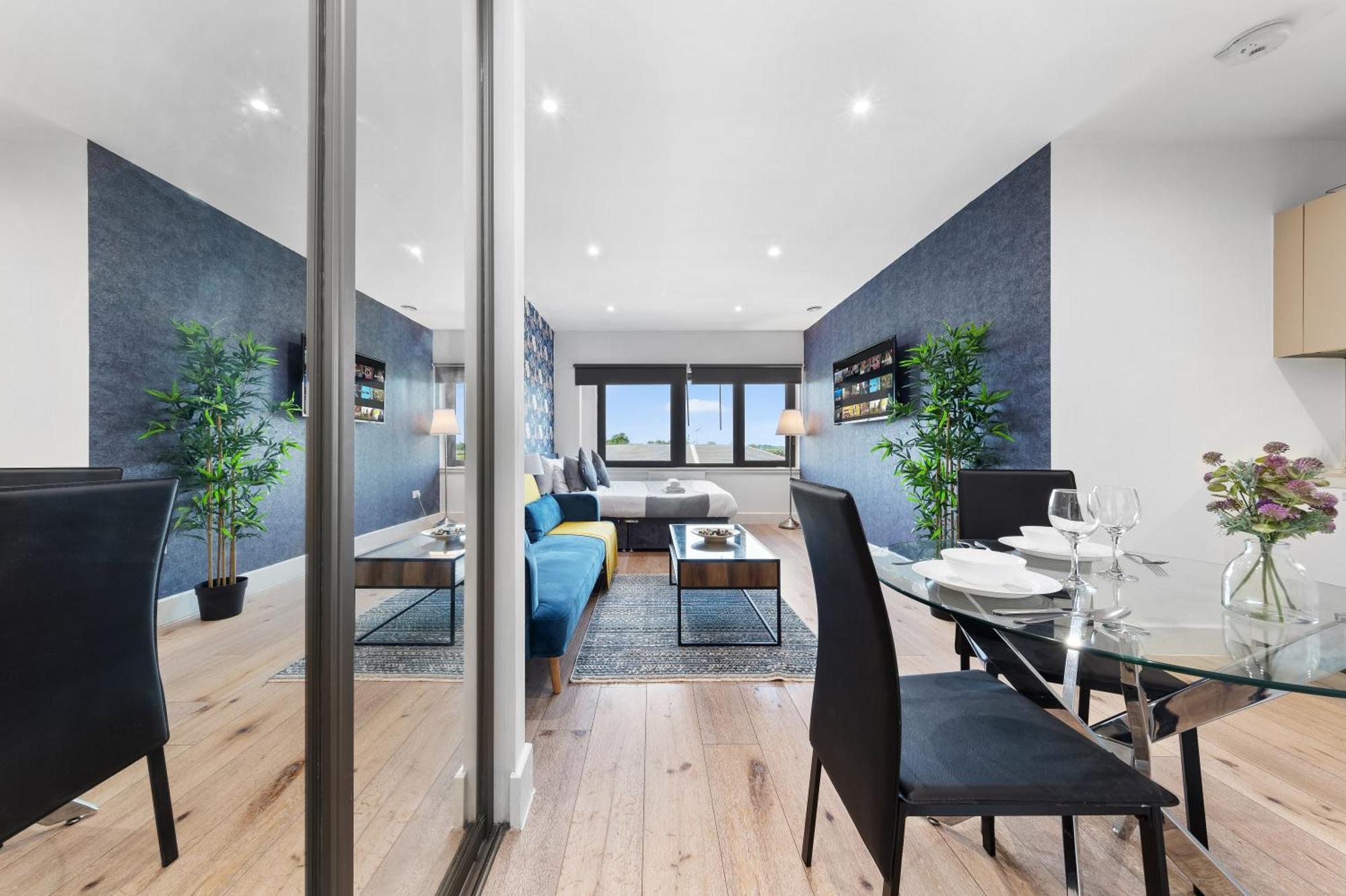Modern One Bedroom Flat - Sleeps 5 -near Heathrow - Ub3 Apartment London