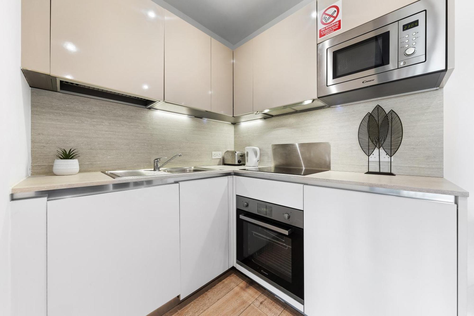 Apartment Modern One Bedroom Flat - Sleeps 5 -near Heathrow - Ub3