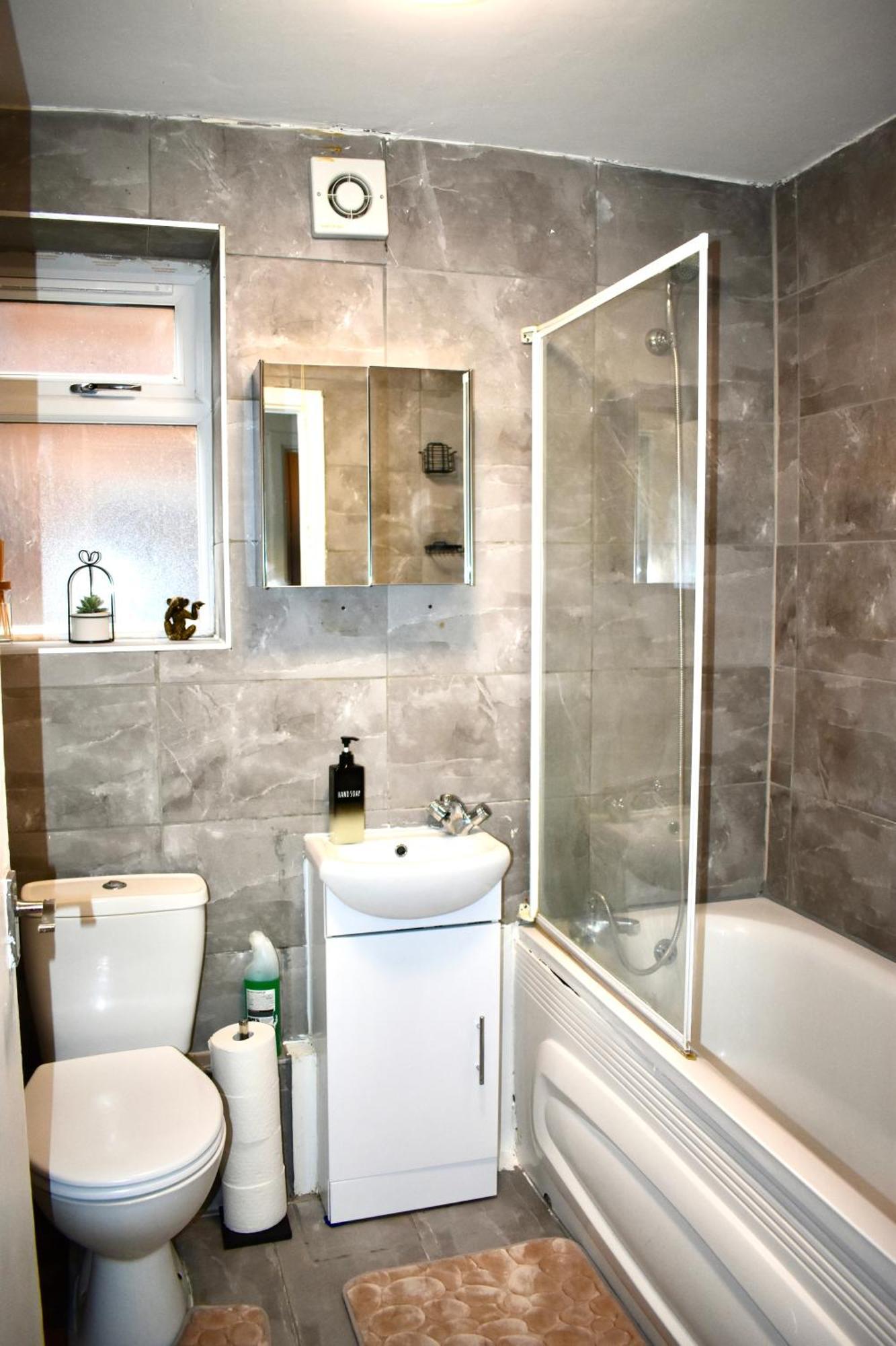 Luxury 2 Bedroom Apartment, Parking, Few Minutes Walk From Wembley Stadium Appartement