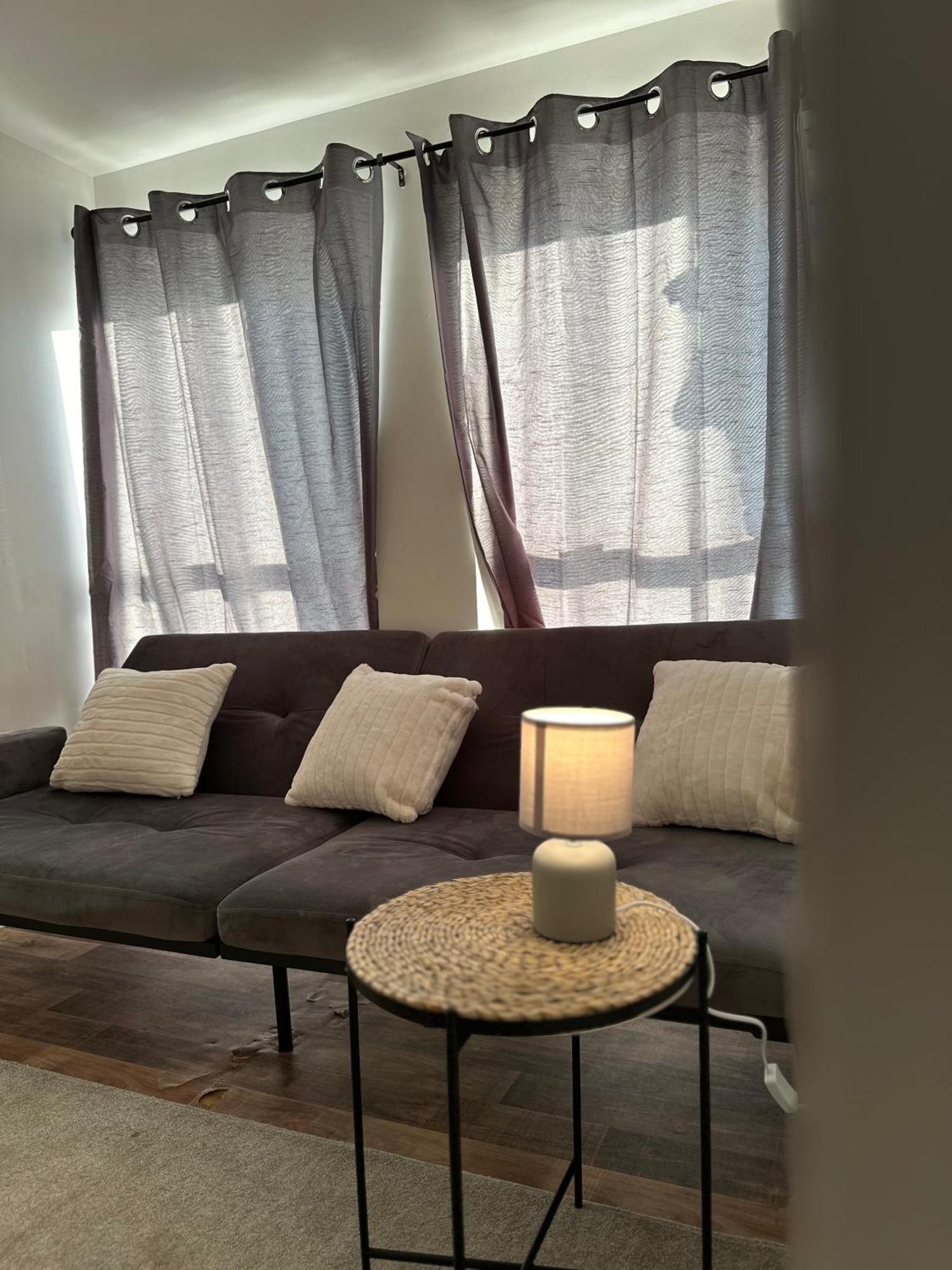 25 Percent Off Monthly 2bed Serviced Business & Family Guests Free Wifi & Netflix Sleeps 4! * Londres