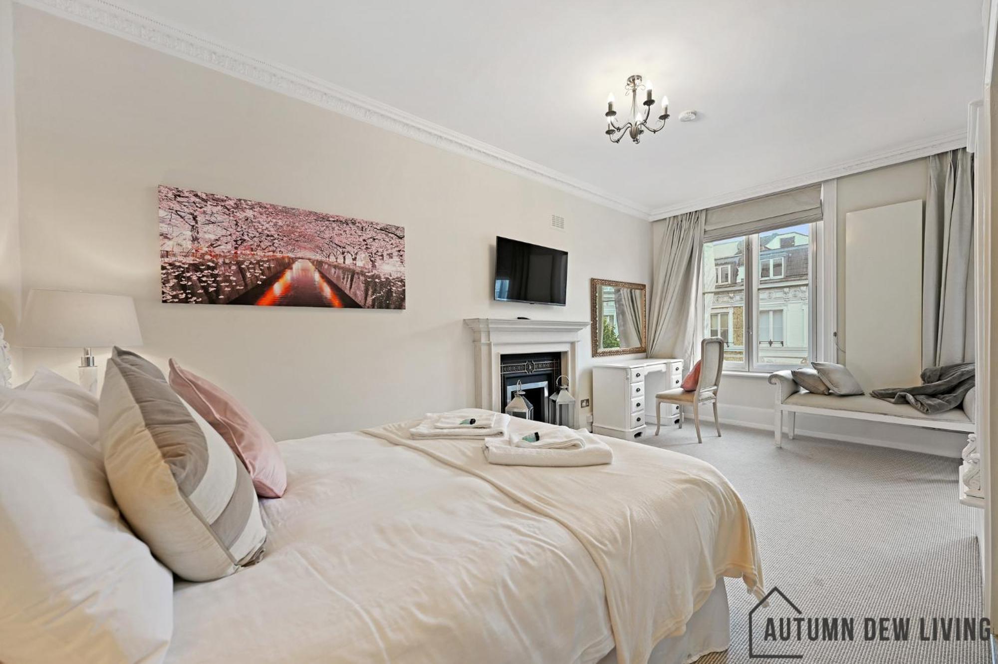 Beautiful 2 King Size Beds 2 Bath- Sleeps 5 In Earls Court * Londres