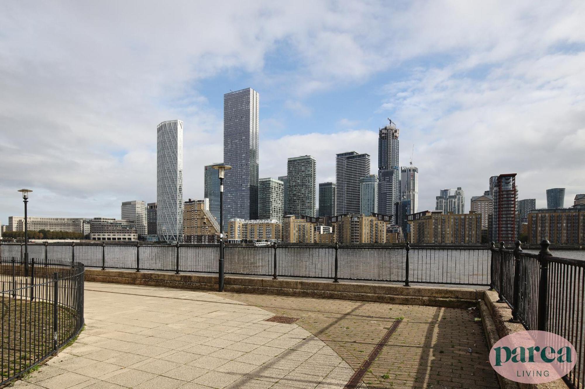 Parea Living - Cosy Flat With Skyline Views Beside Canary Wharf *