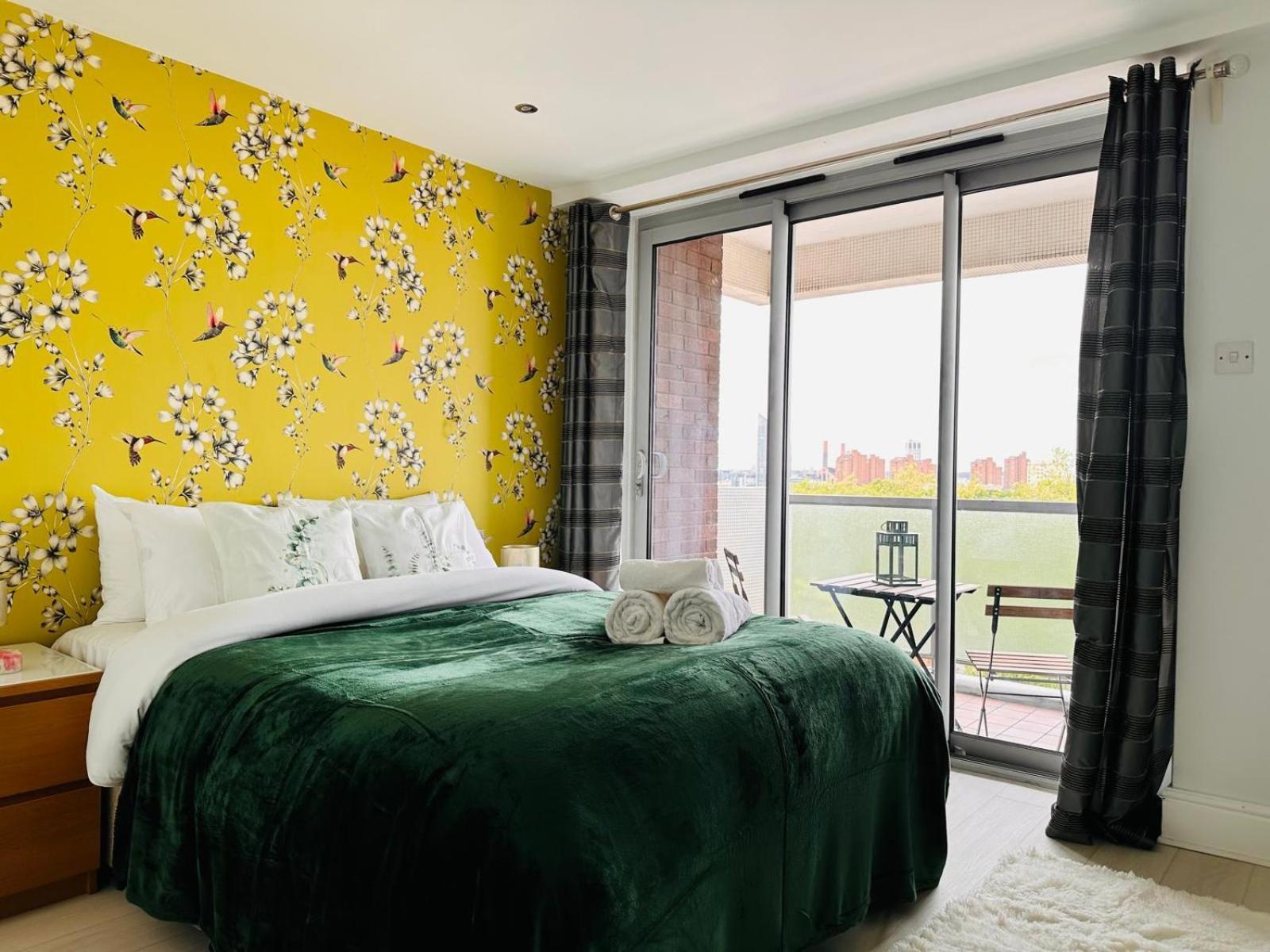 Apartment Stunning Flat In Chelsea, Kings Road With Balcony *
