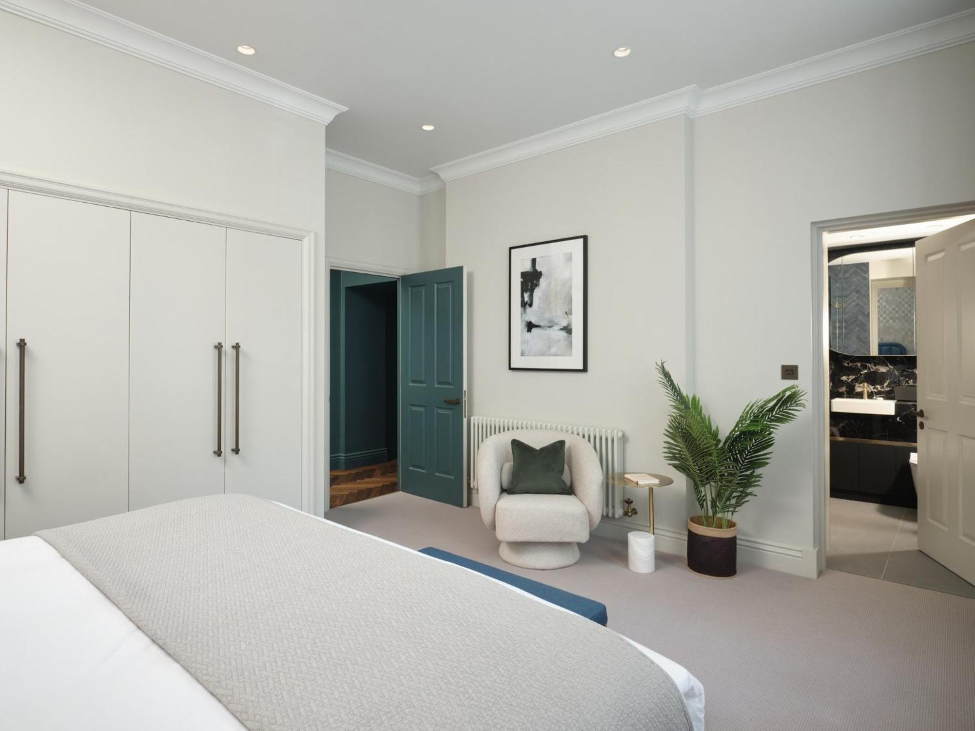 High Spec Award Winning Designer 6 Apartment