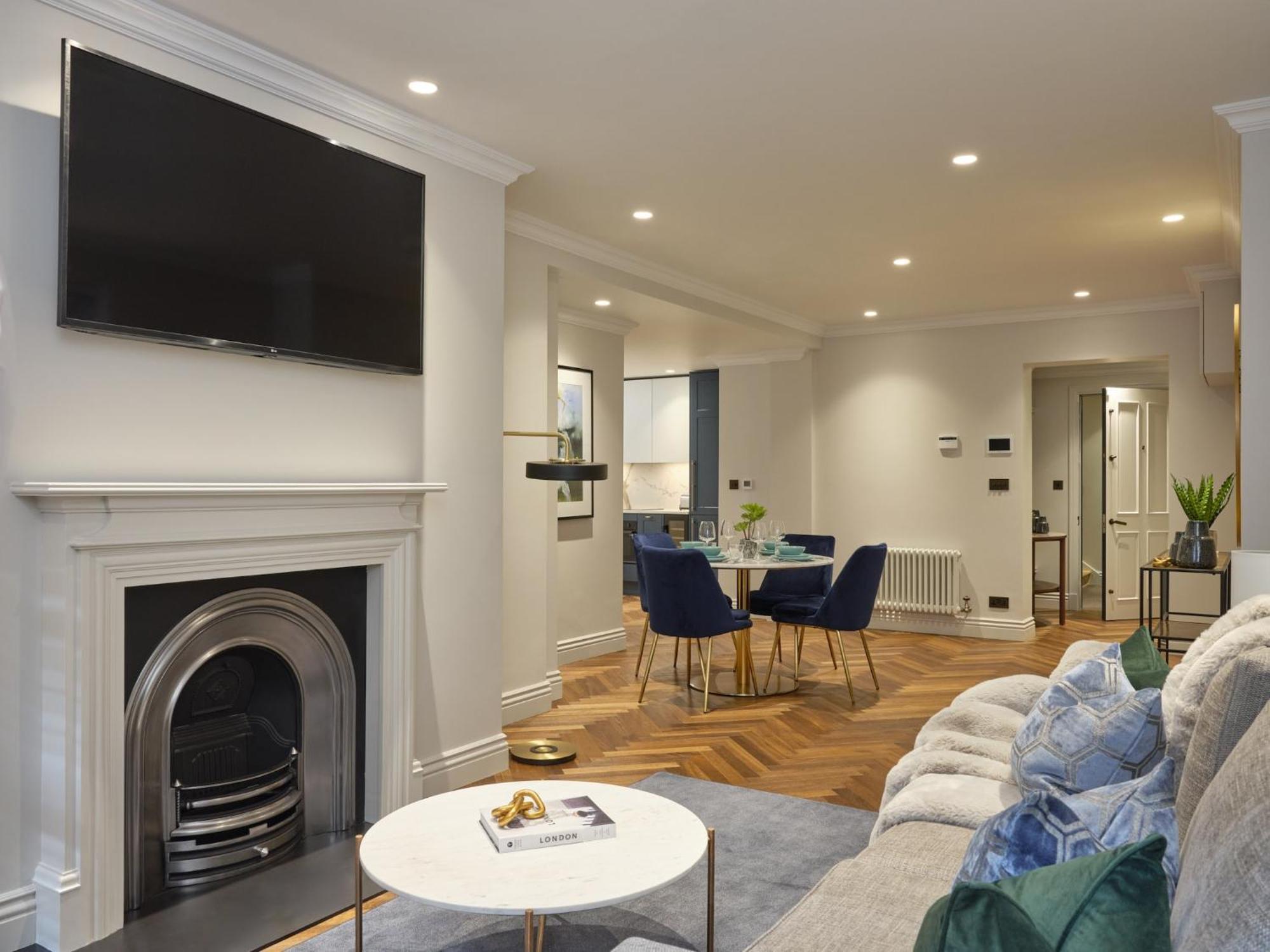 High Spec Award Winning Designer 6 *