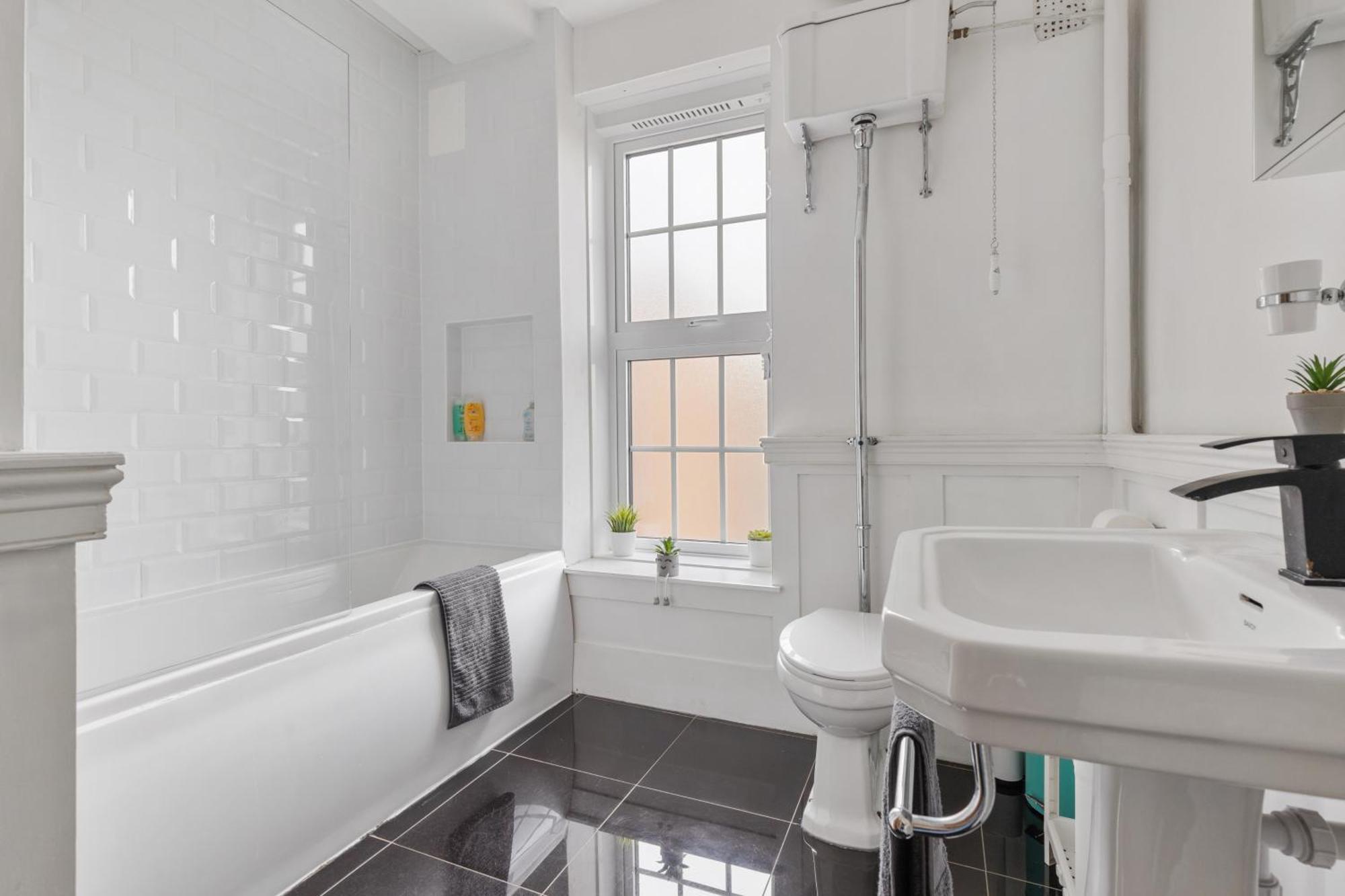 Tower Bridge Hideaway - Whitechapel *