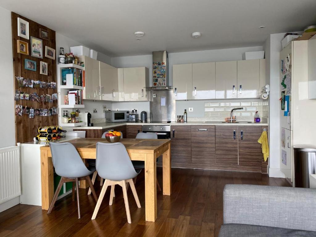 Greenwich Skyline Retreat - 2bed Flat Appartement