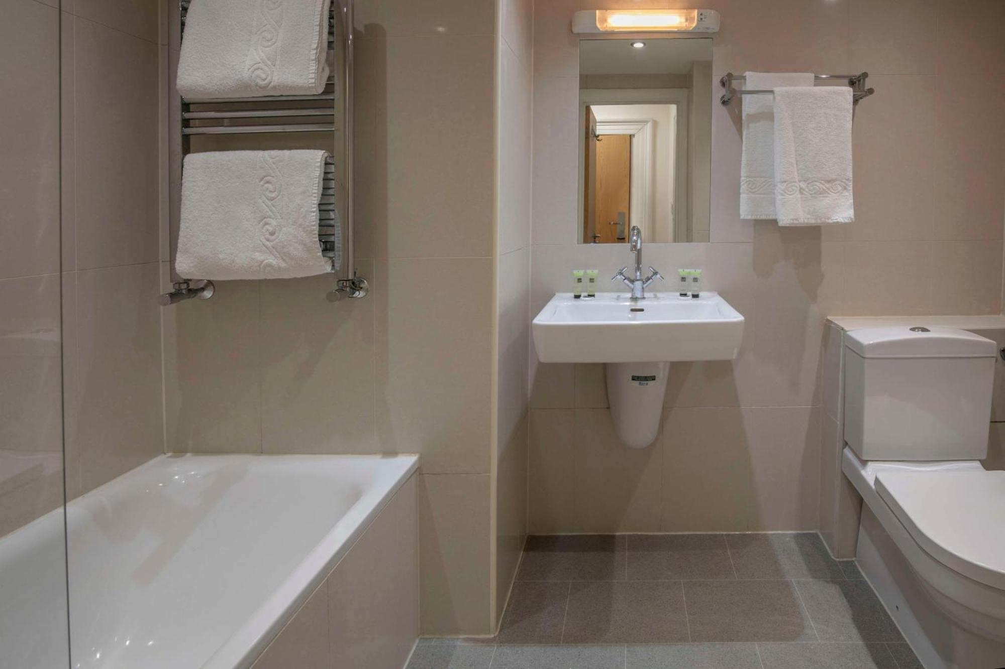 Queensway Hotel, Sure Collection By Western 3* Londres
