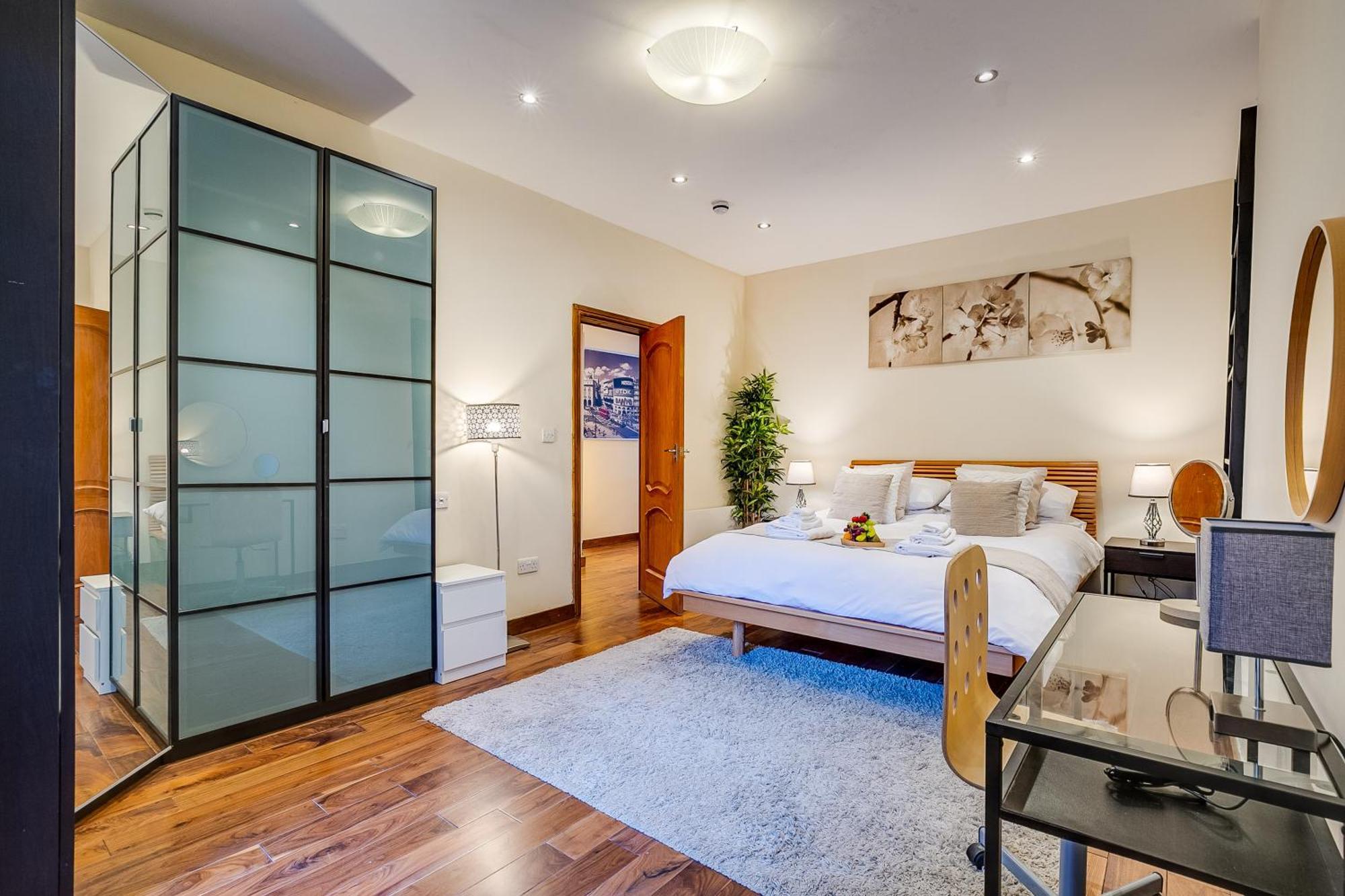 Entire Family - 2bd2bth Earl's Court Apartamento