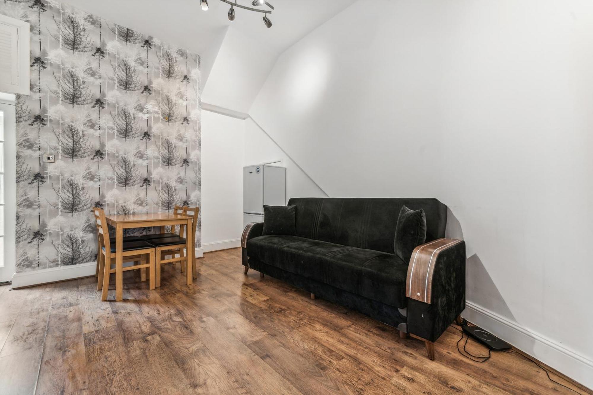 Cozy Wimbledon *