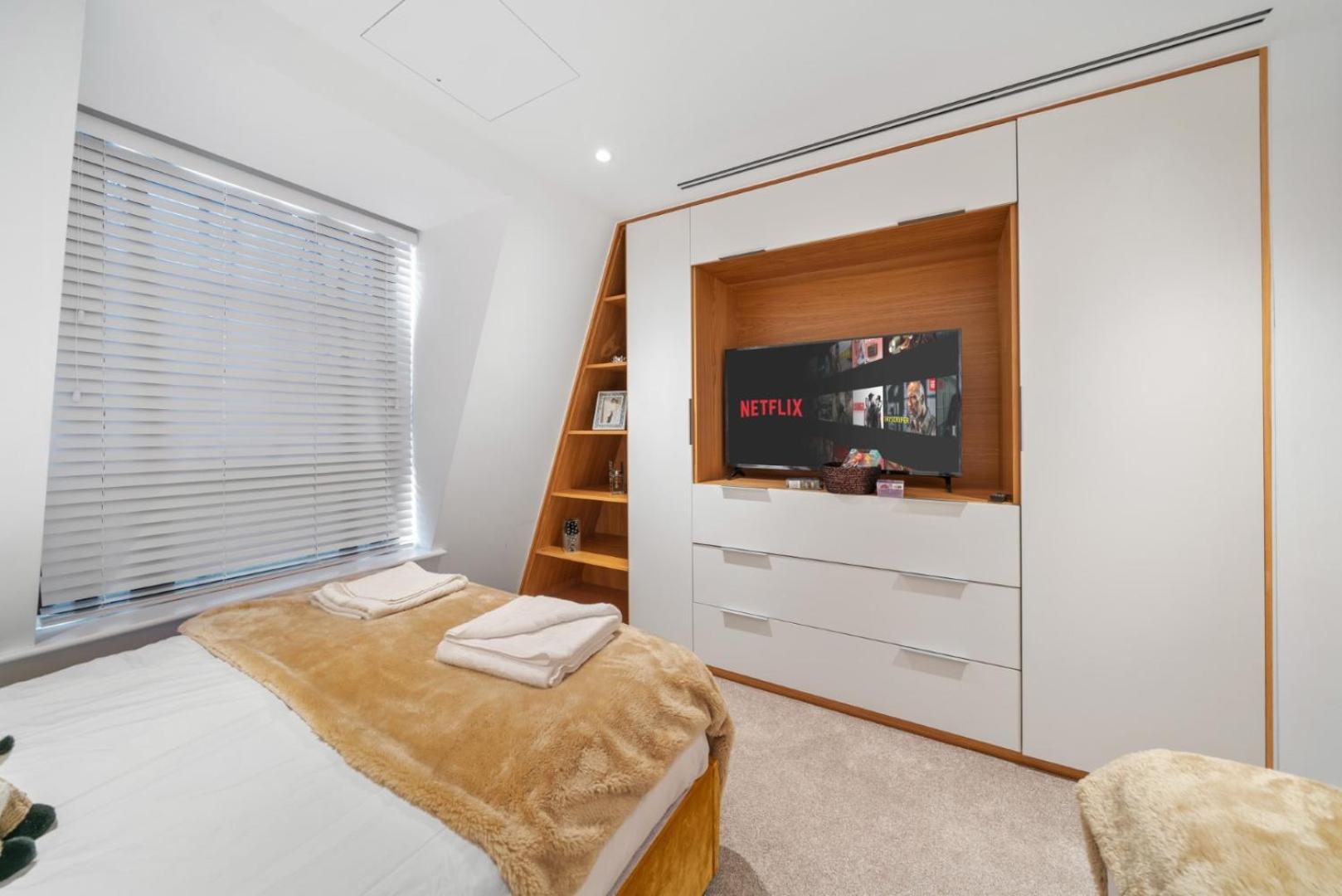 Marble Arch Luxury 3-bedroom Penthouse Haven 73 Apartment