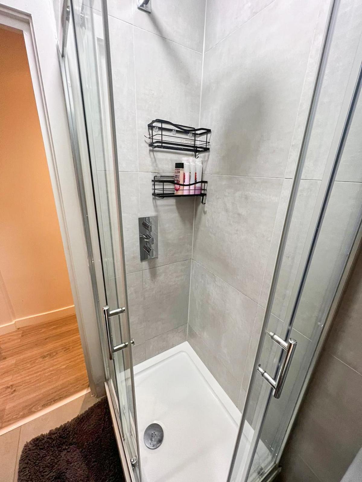 Charming 1-bedroom Haven Near The Shard In Elephant & Castle * Londres