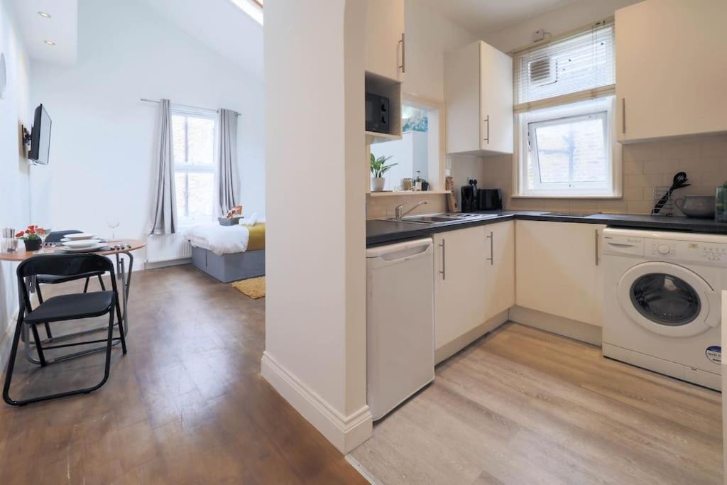 Appartement S1 Modern In Kilburn Londres