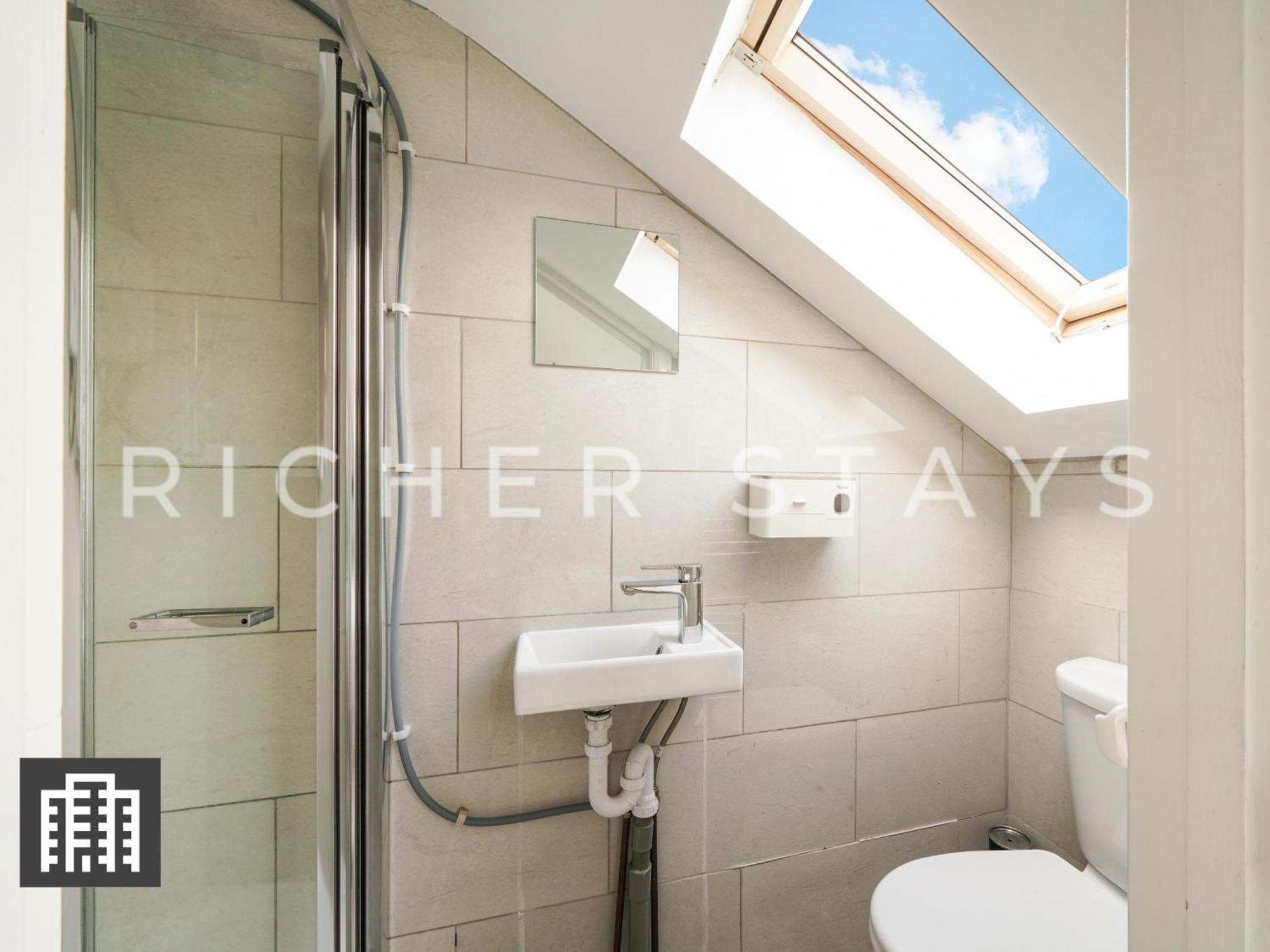 Large For Contractors & Families - Garden & Amenities * Londres