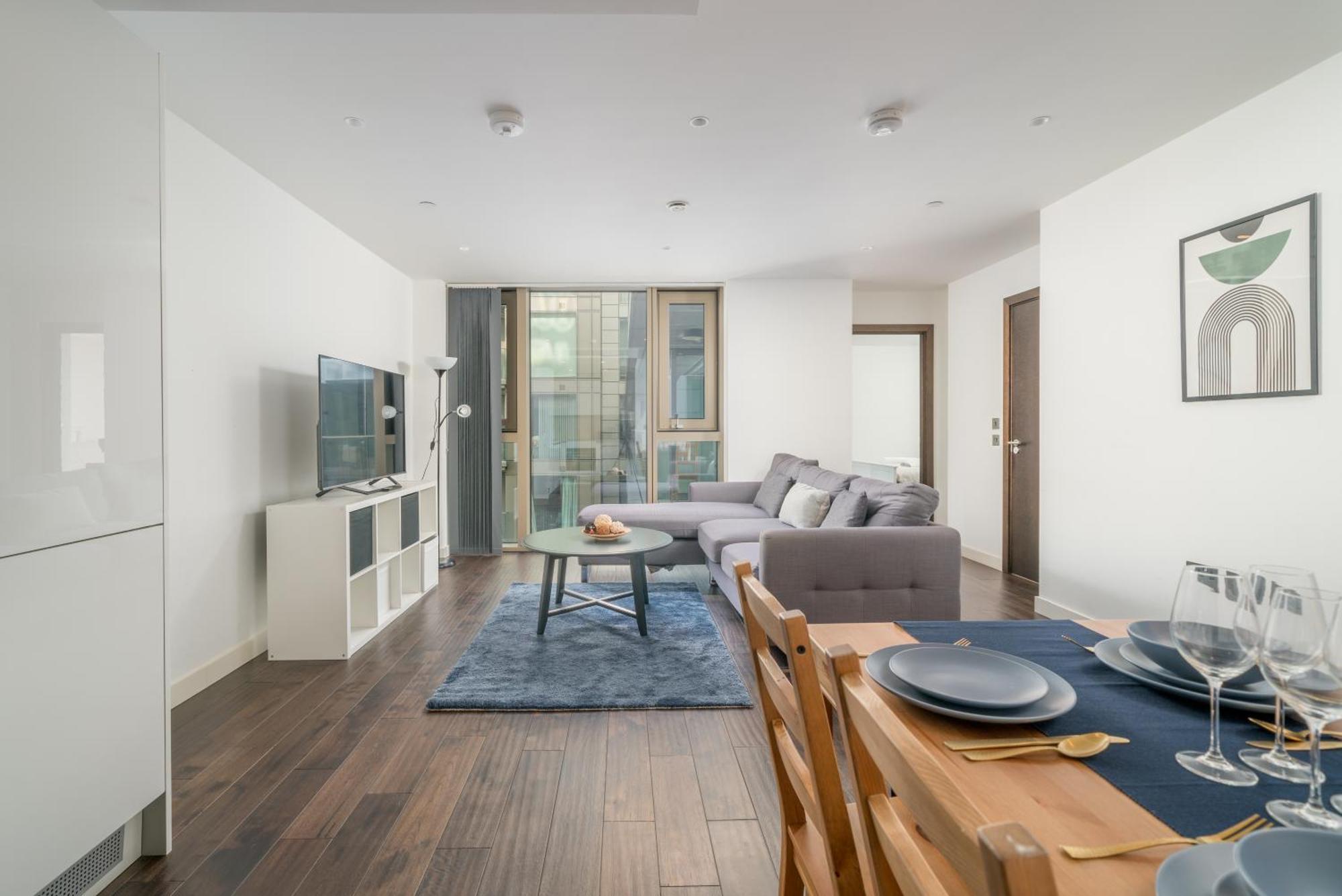 Luxury 1 Bed In Tower Hill Apartment *